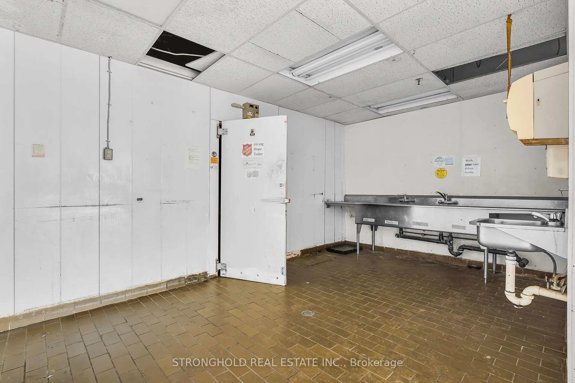 190 Huron Street, #2