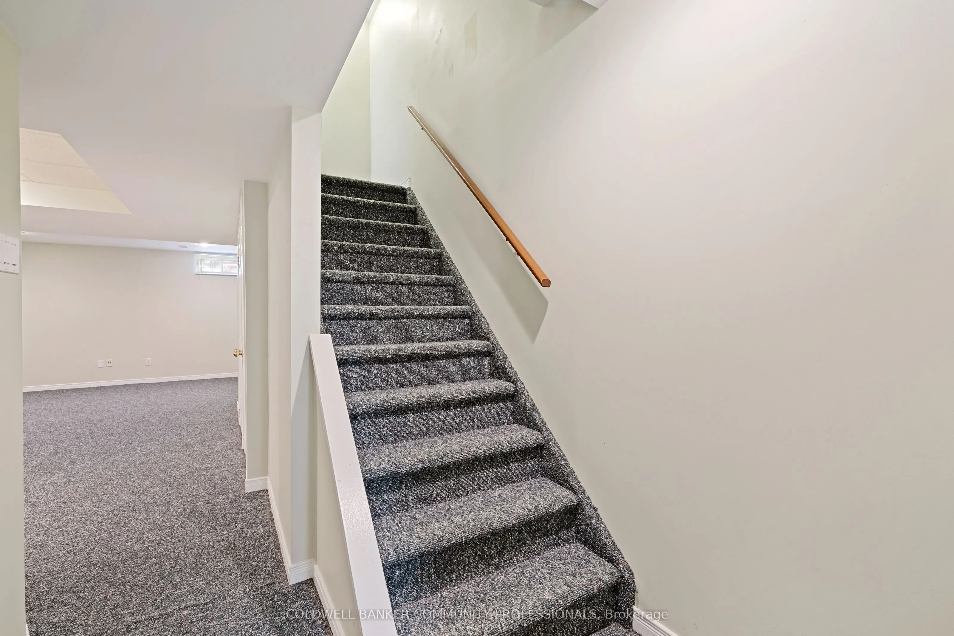 1809 Upper Wentworth Street, #14
