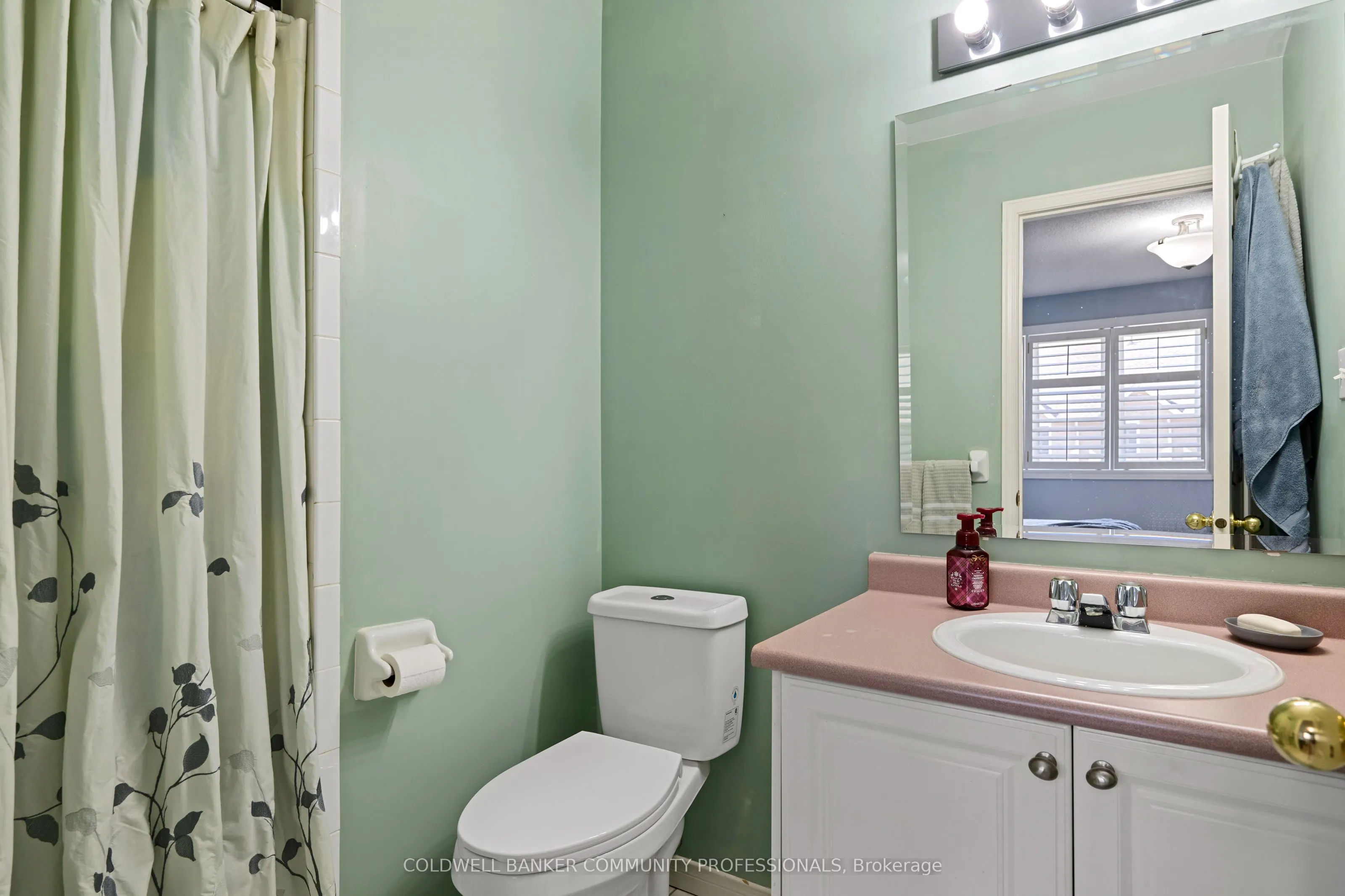 1809 Upper Wentworth Street, #14
