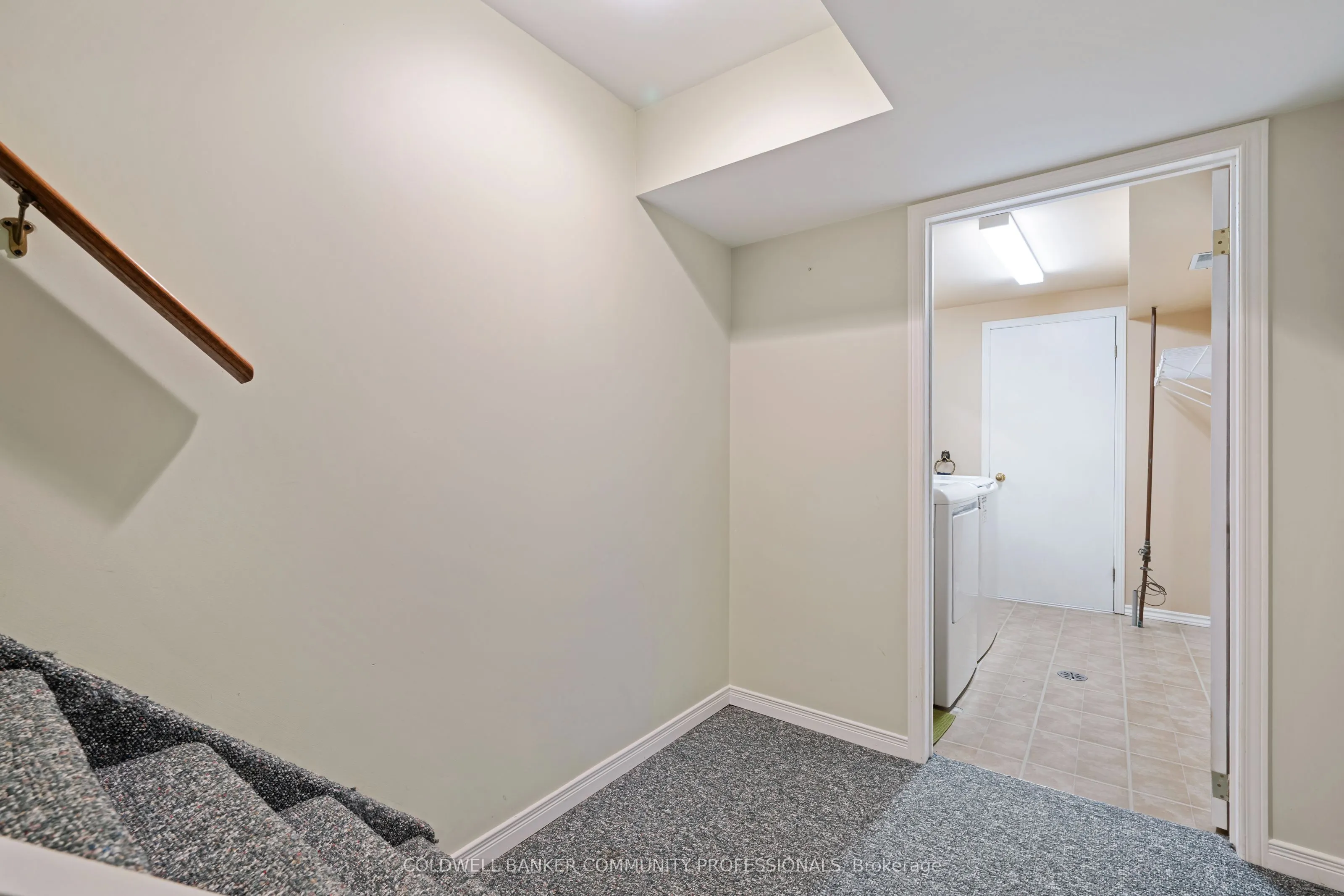 1809 Upper Wentworth Street, #14