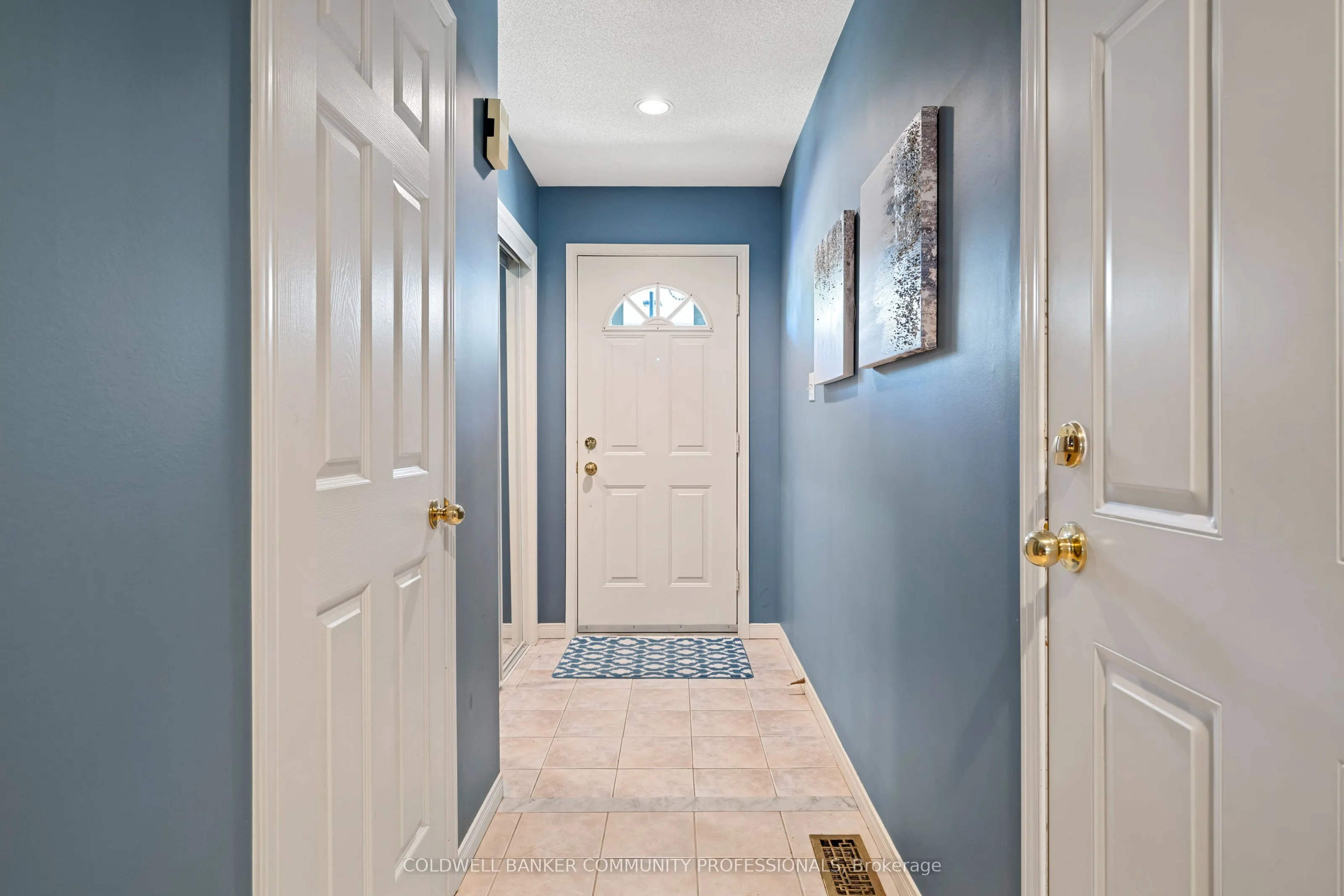 1809 Upper Wentworth Street, #14
