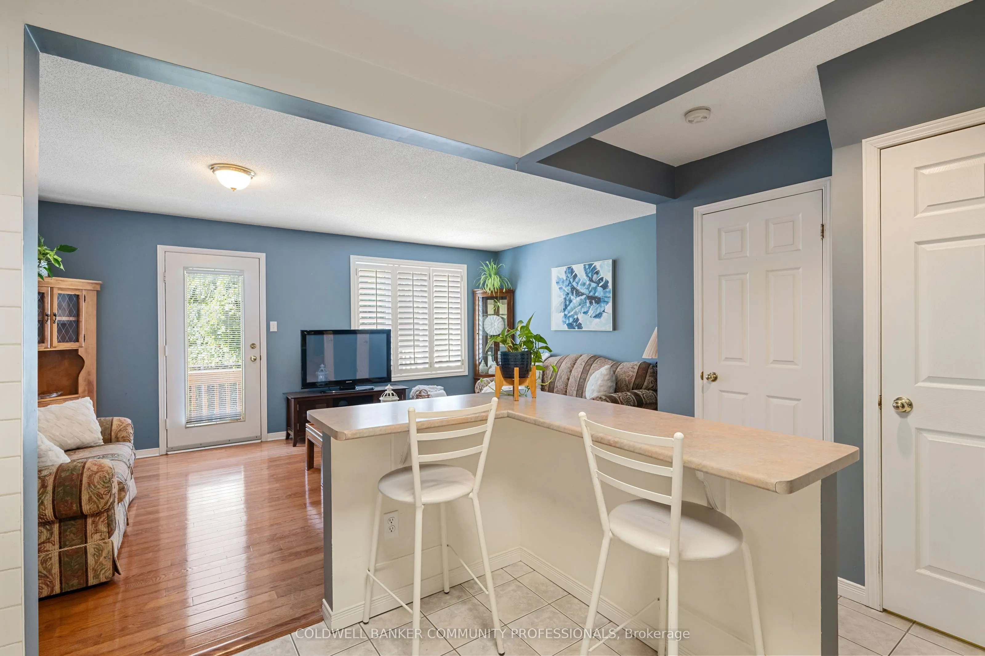 1809 Upper Wentworth Street, #14
