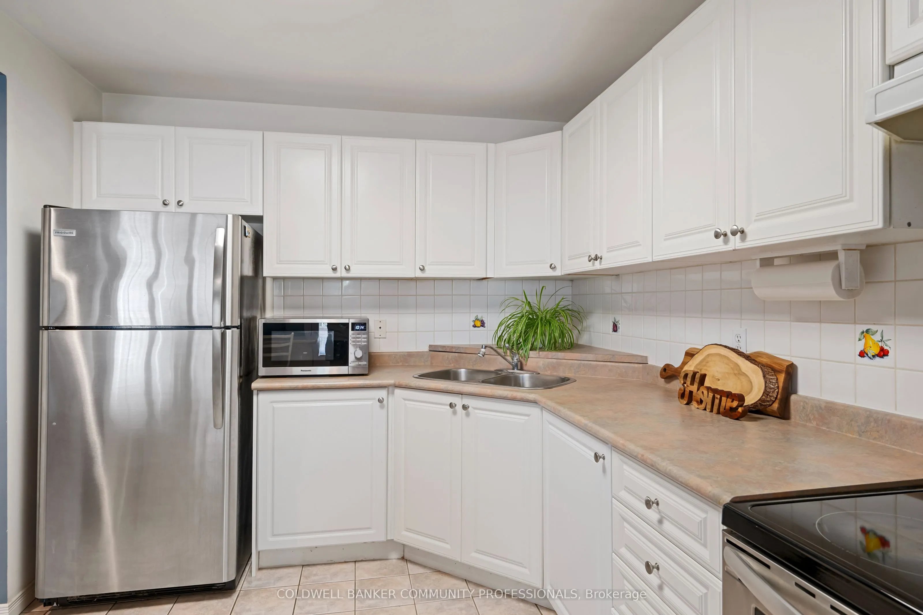 1809 Upper Wentworth Street, #14