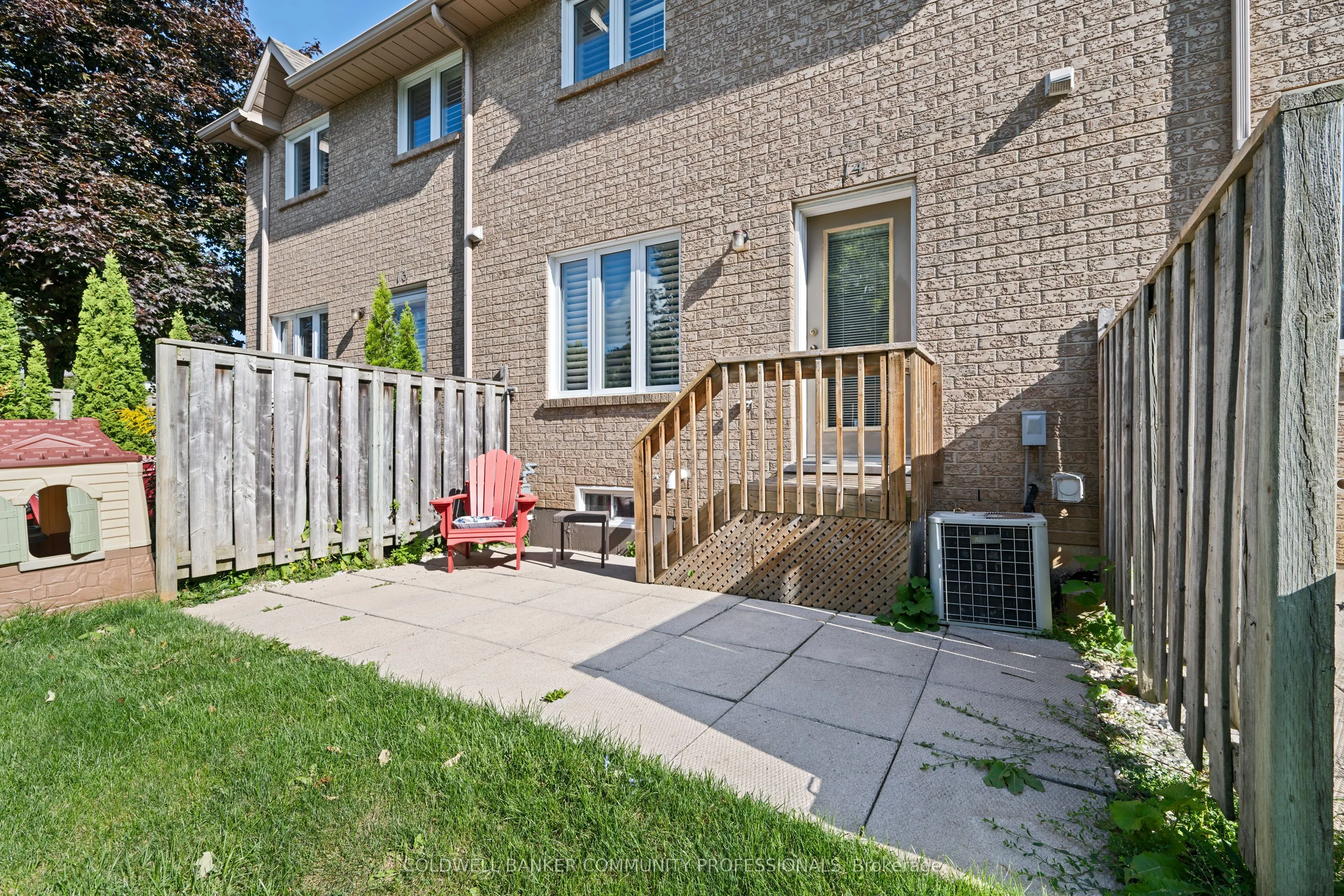 1809 Upper Wentworth Street, #14