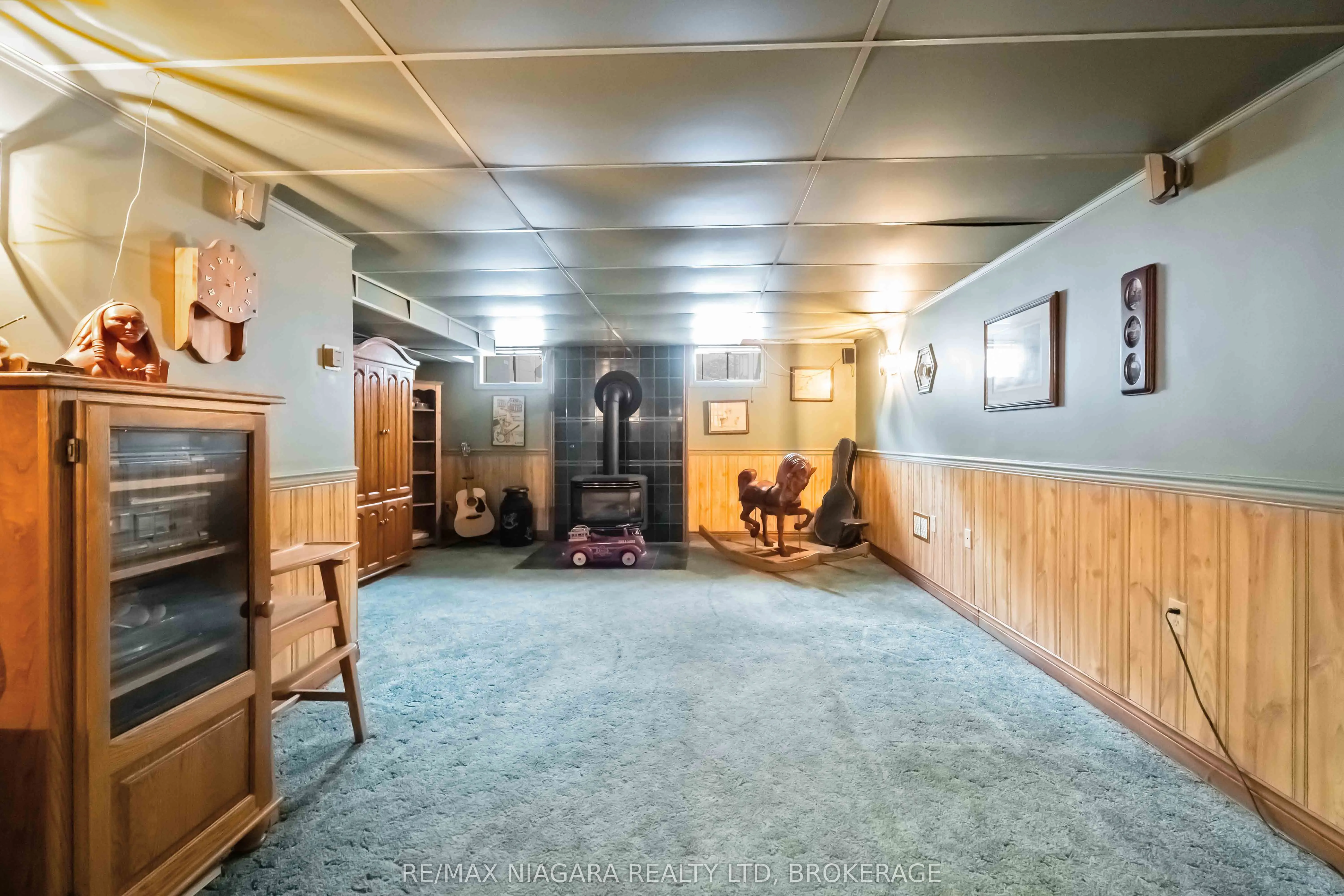 8 Huntingwood Gate