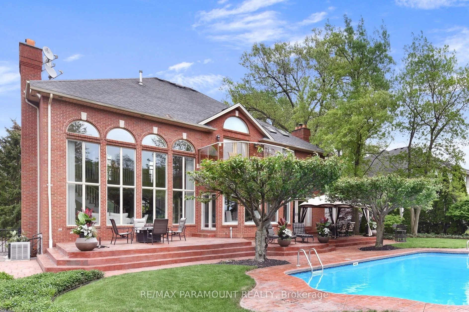 141 Clubview Drive
