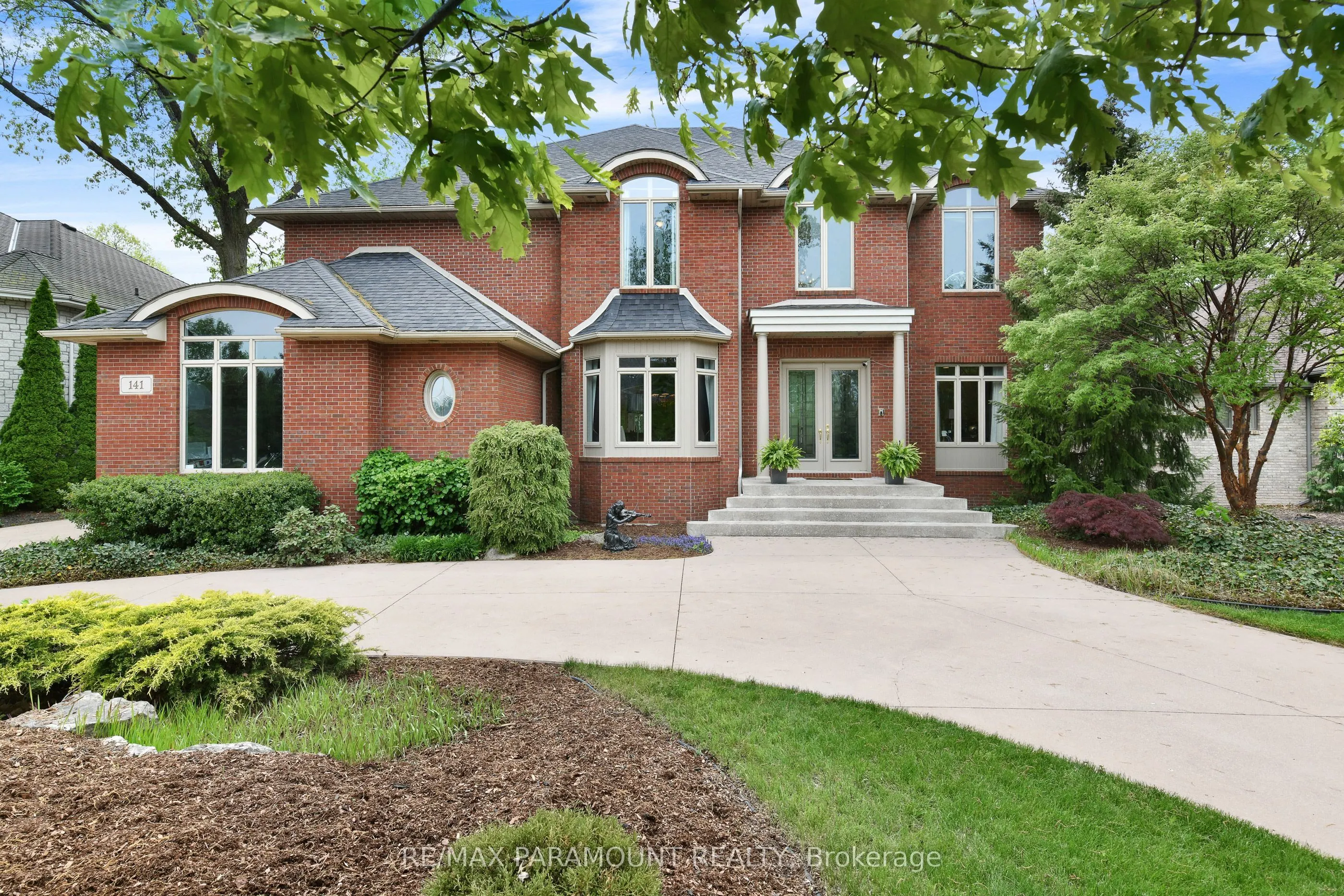 141 Clubview Drive