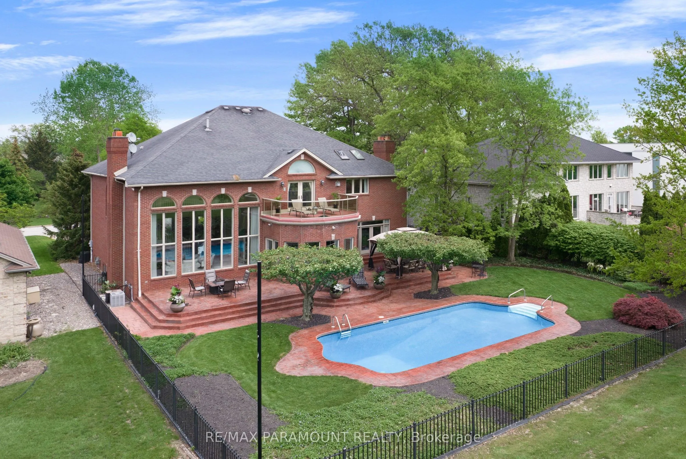 141 Clubview Drive