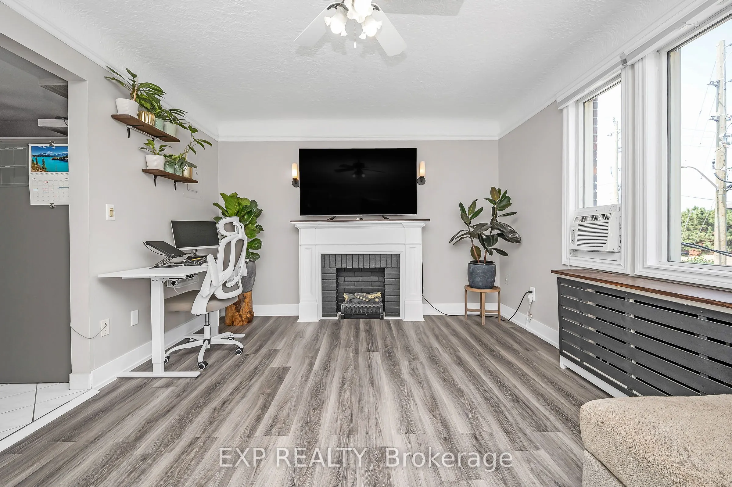 6 Vineland Avenue, #22