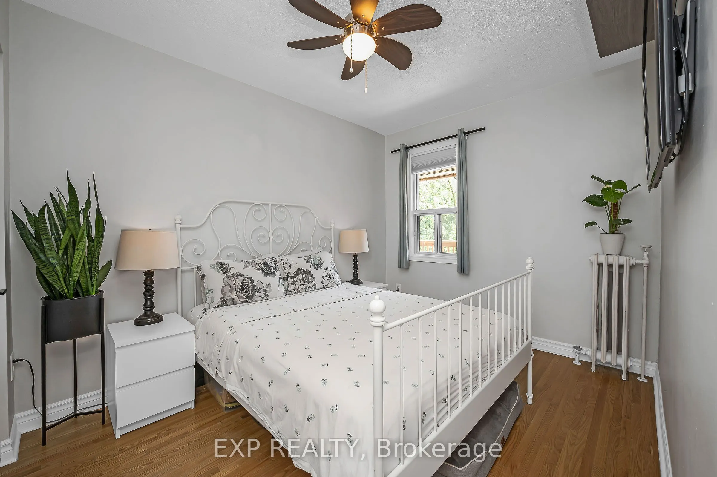 6 Vineland Avenue, #22