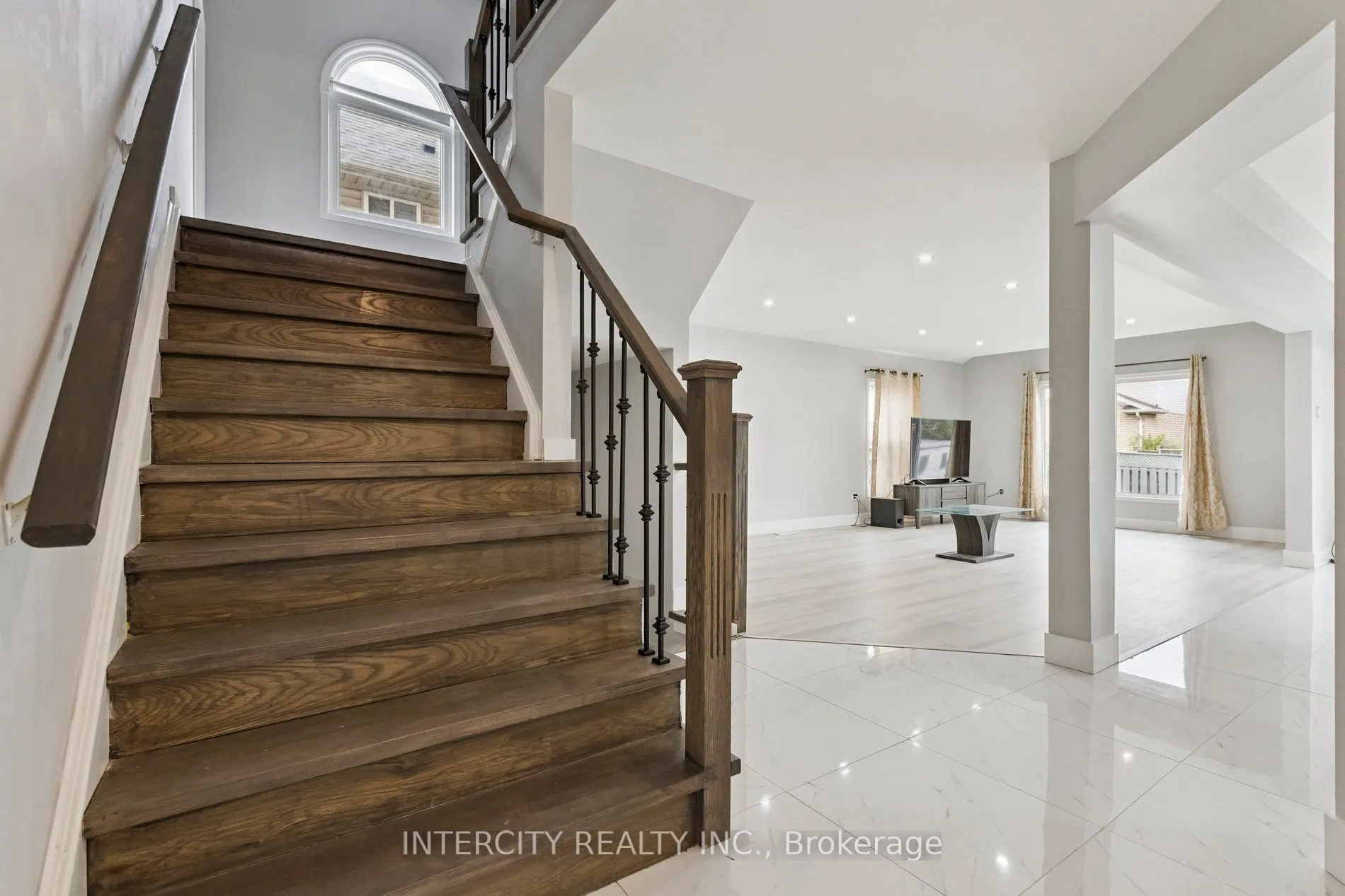 28 Vivian Baulk Street