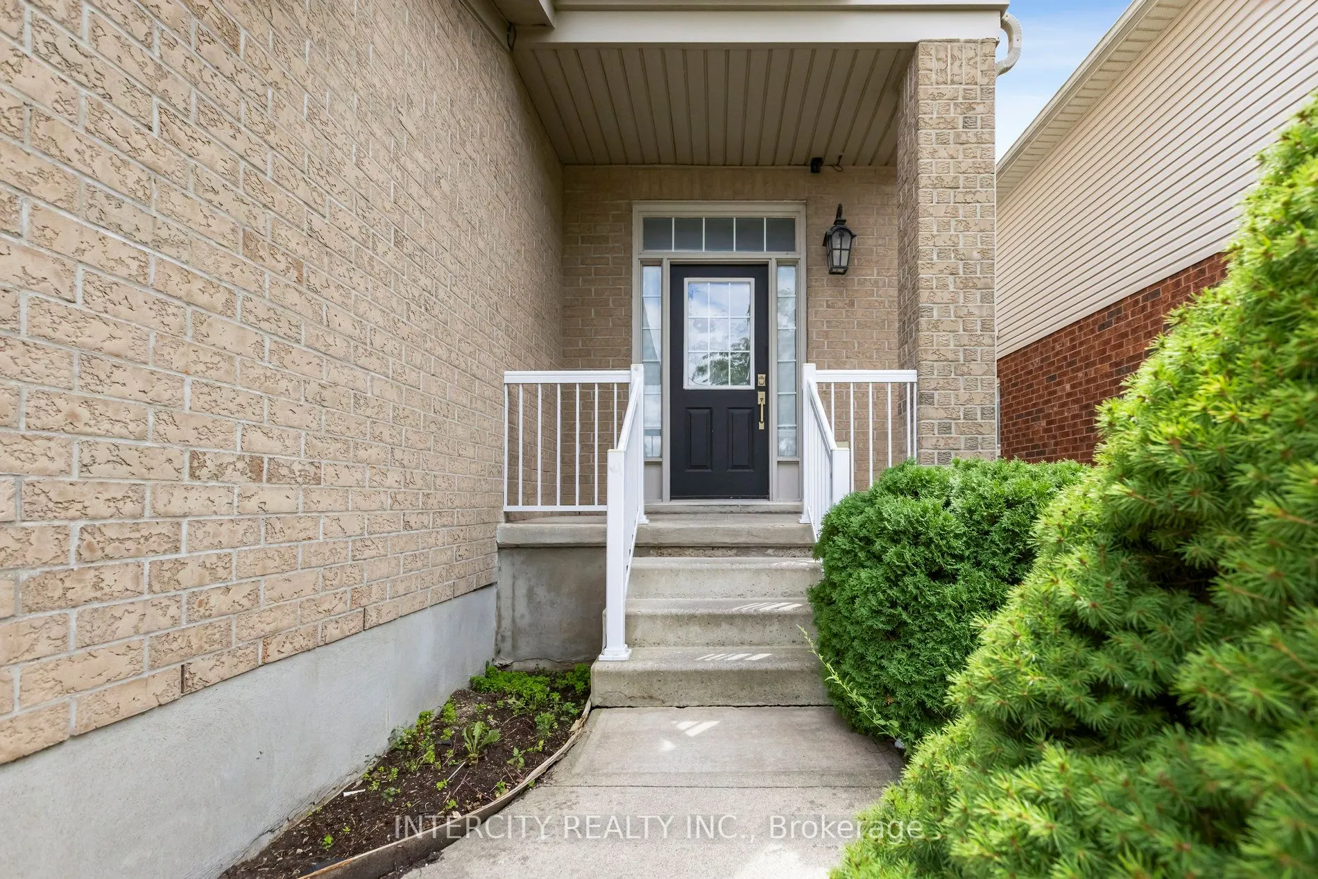 28 Vivian Baulk Street
