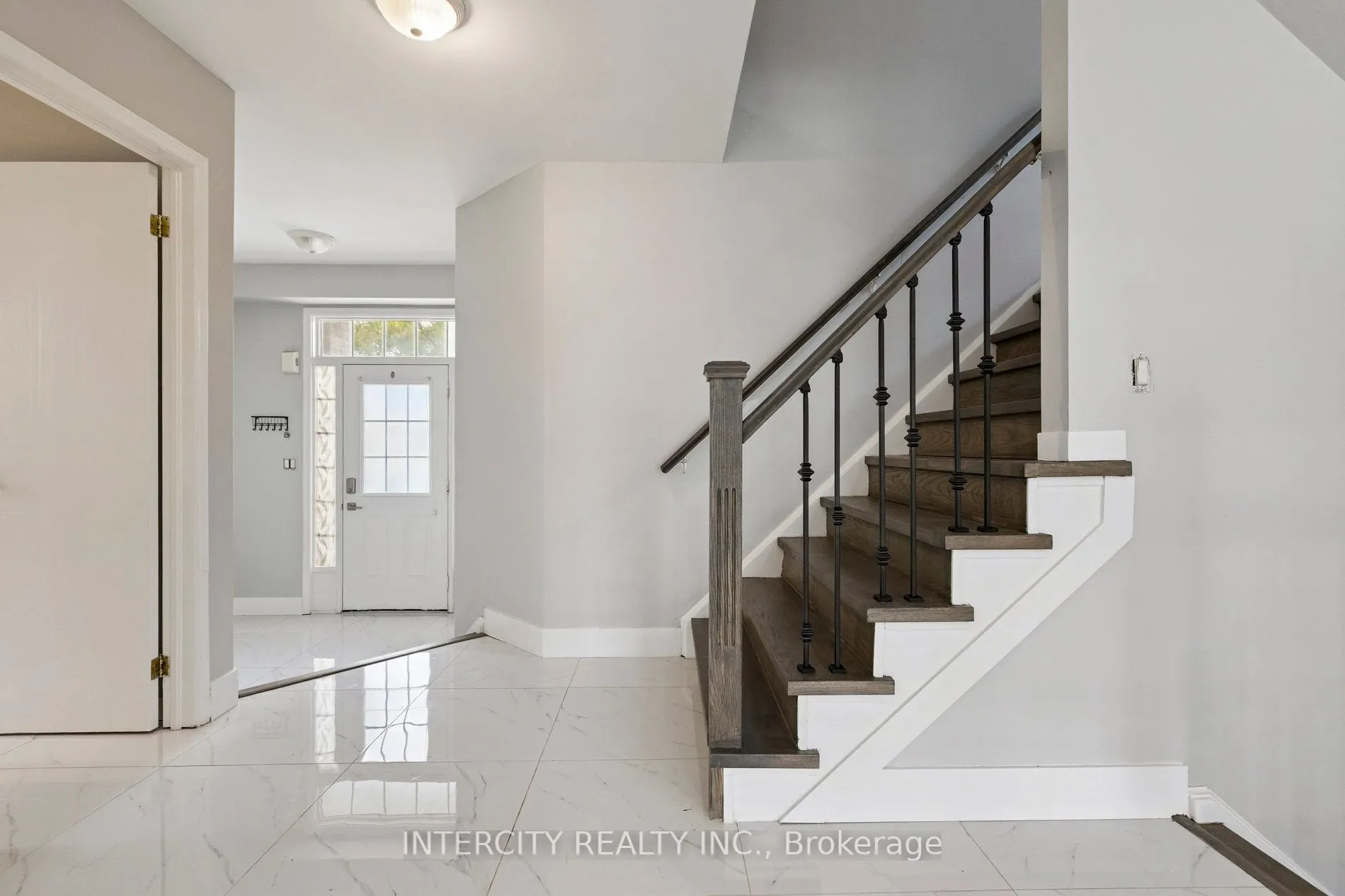 28 Vivian Baulk Street