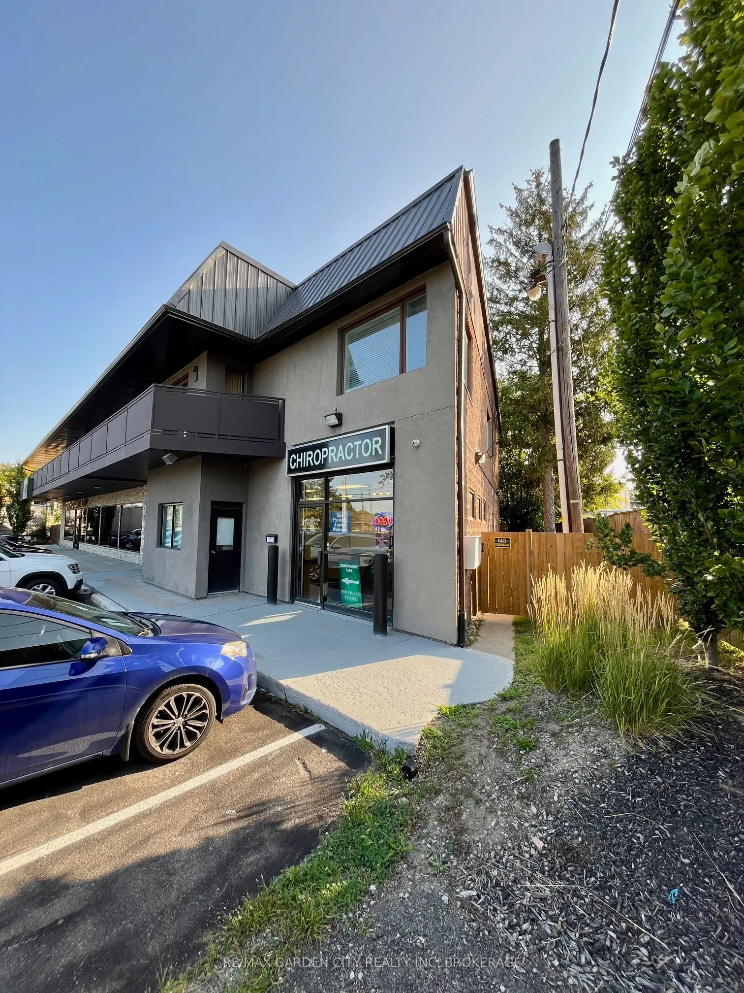 290 Vine Street