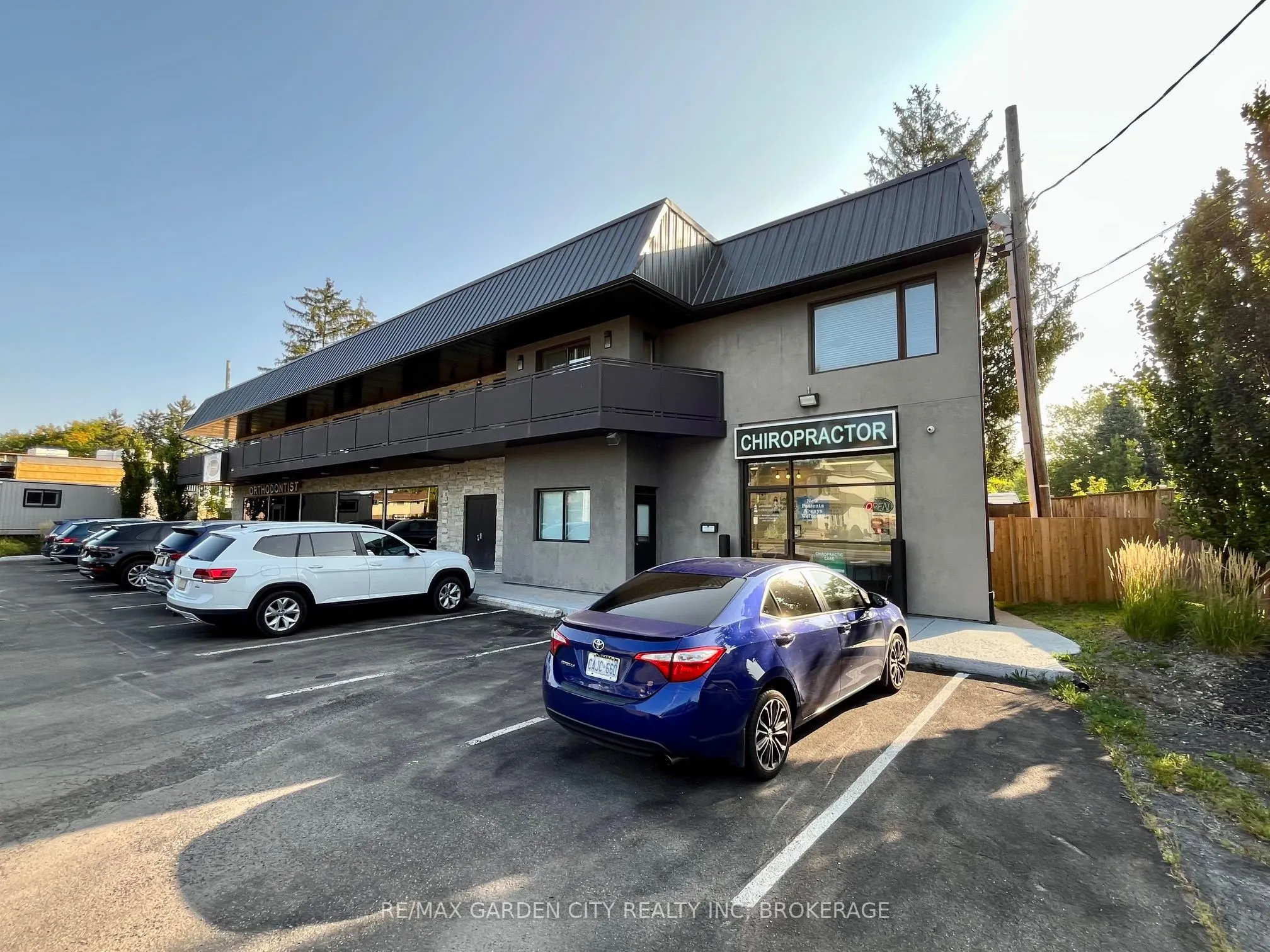 290 Vine Street