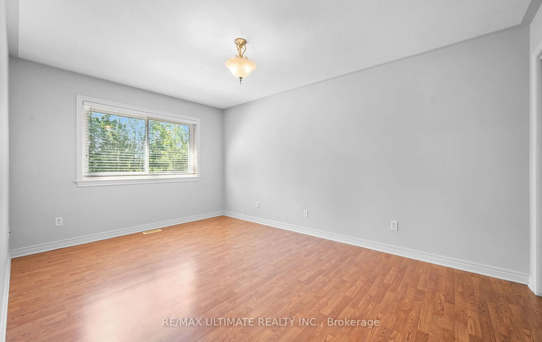 893 CANADA Drive
