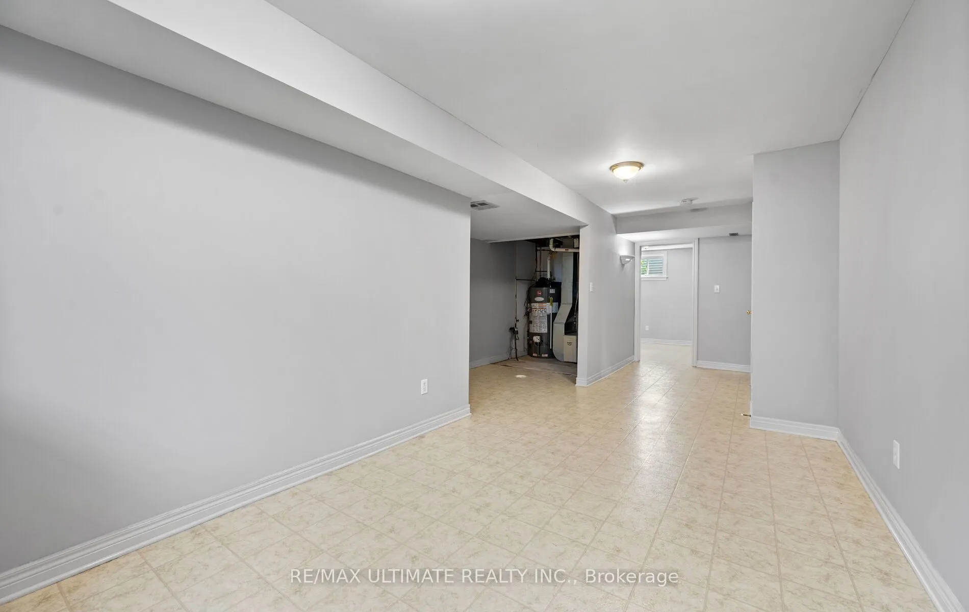 893 CANADA Drive