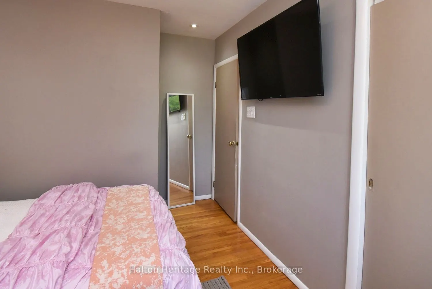 454 Evergreen Avenue