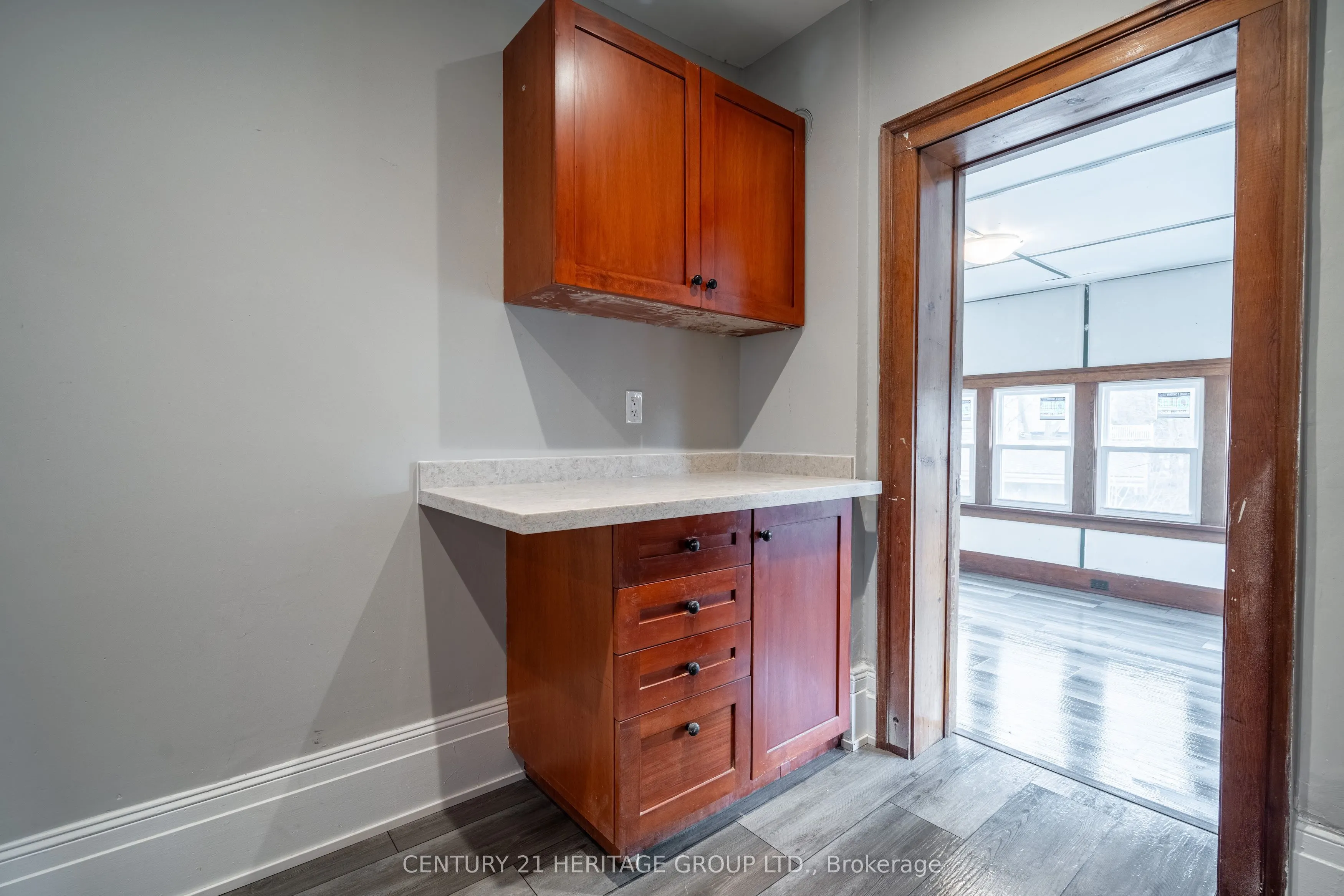 24 Welland Avenue, #Upper