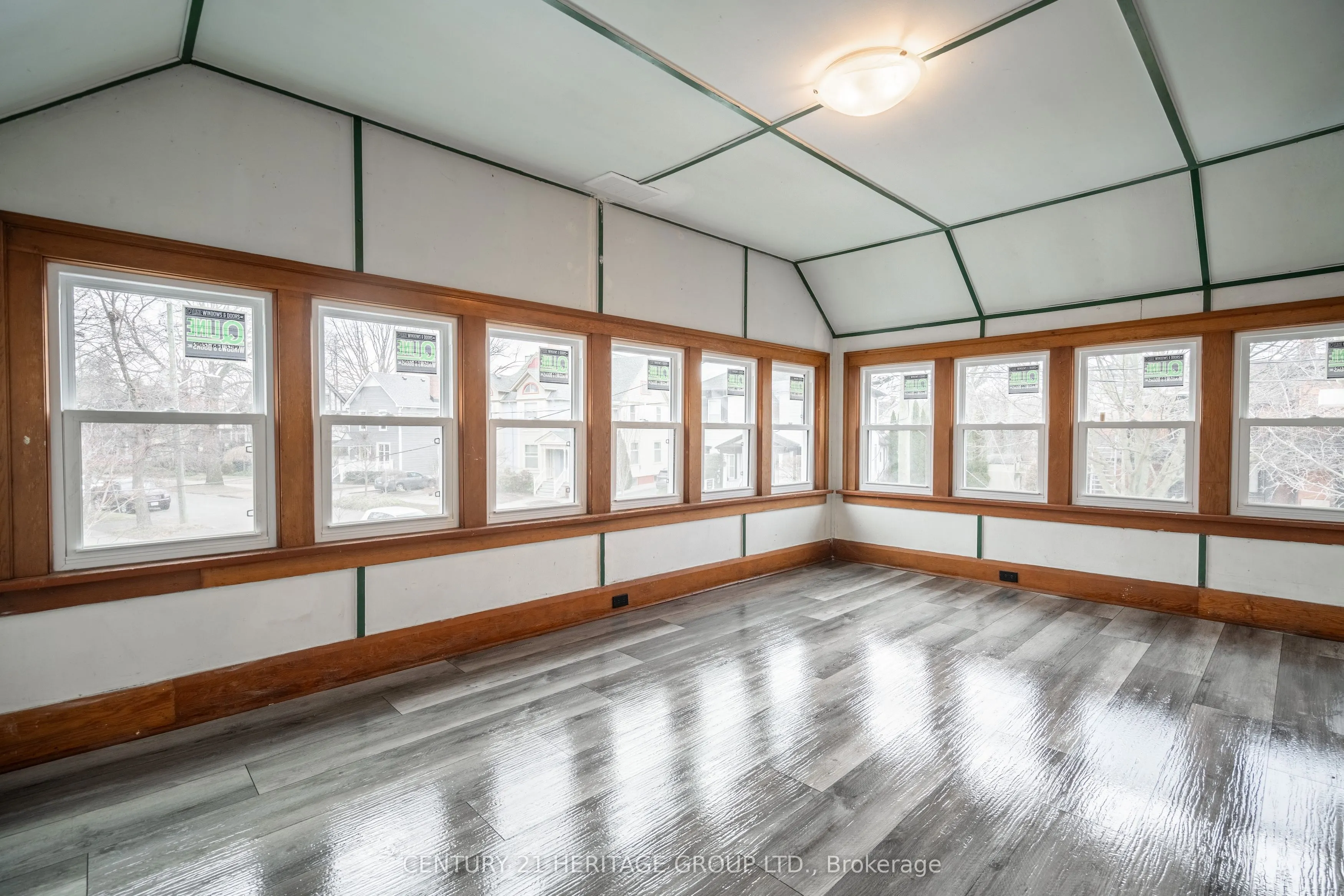 24 Welland Avenue, #Upper