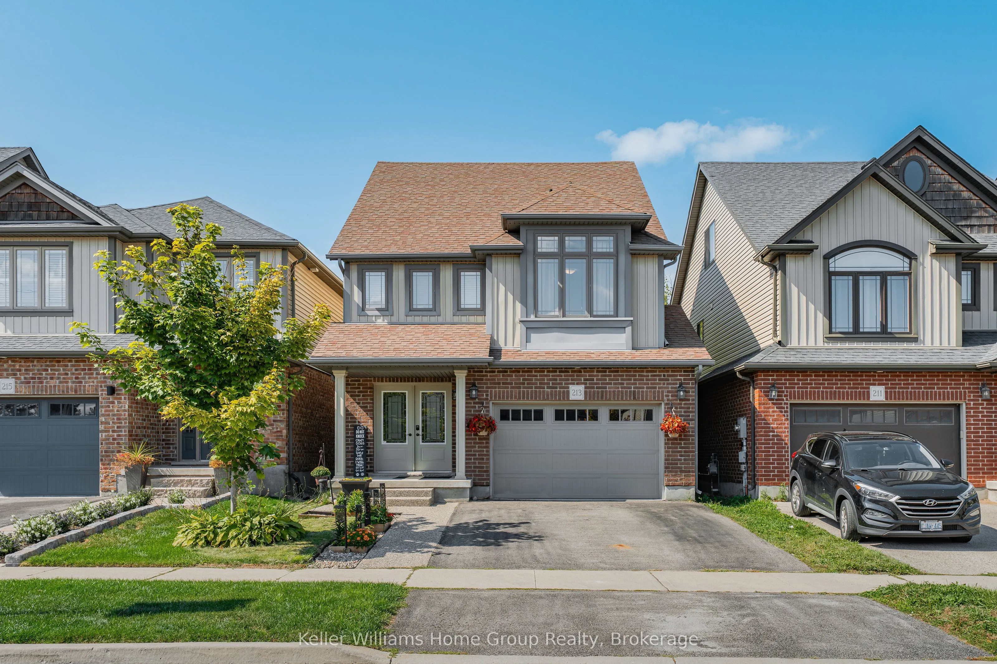 213 Couling Crescent