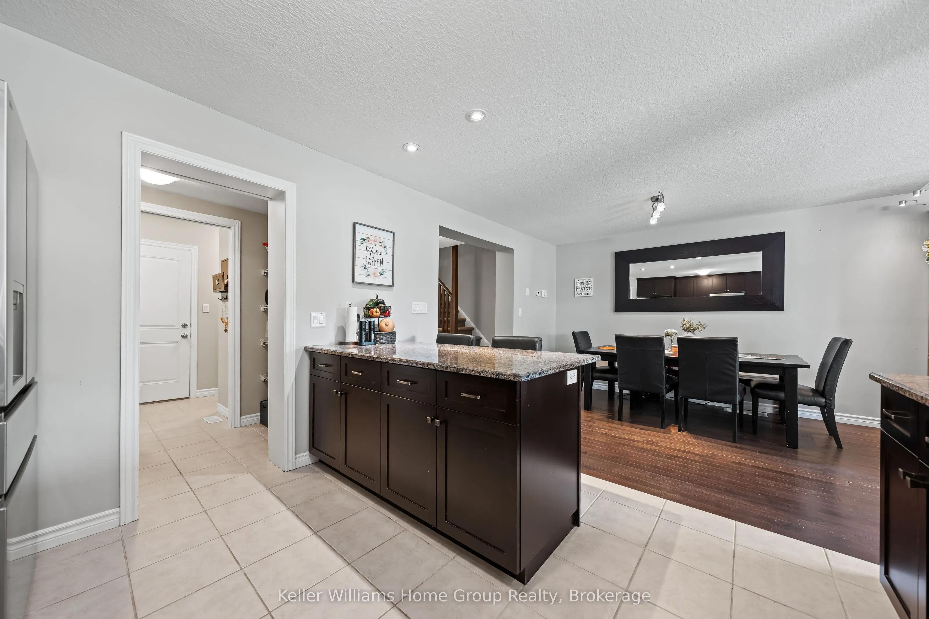213 Couling Crescent
