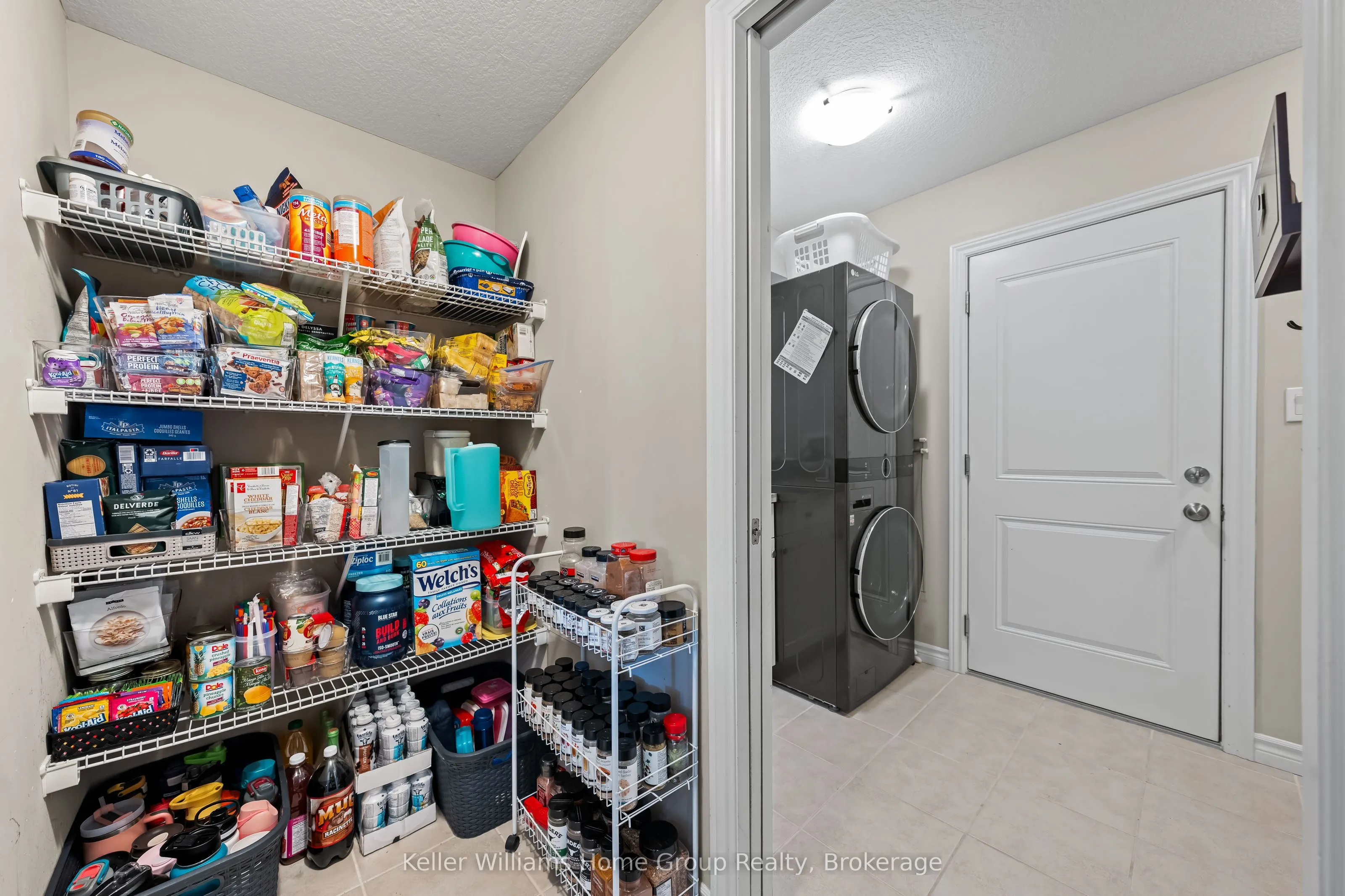 213 Couling Crescent