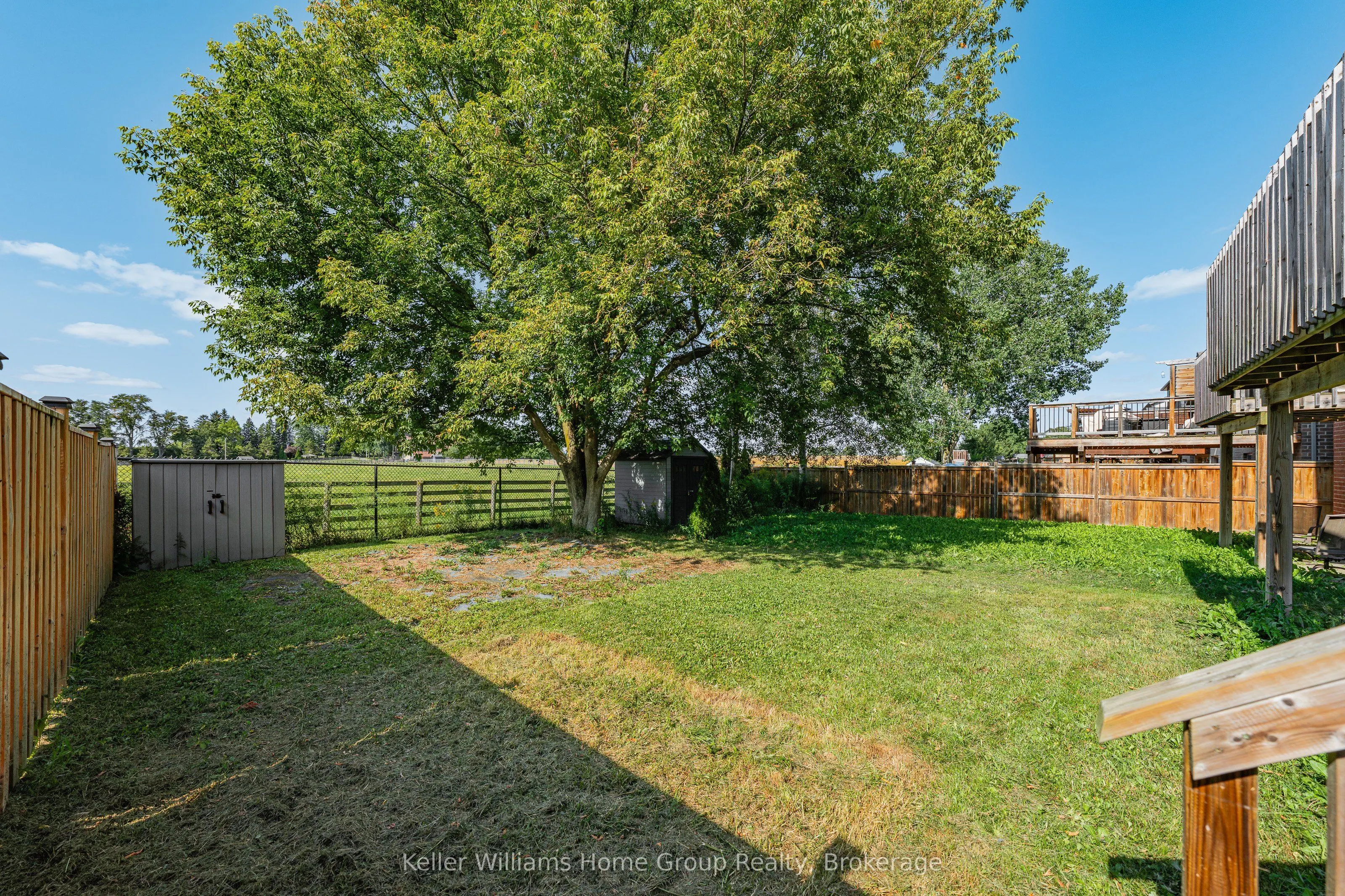 213 Couling Crescent