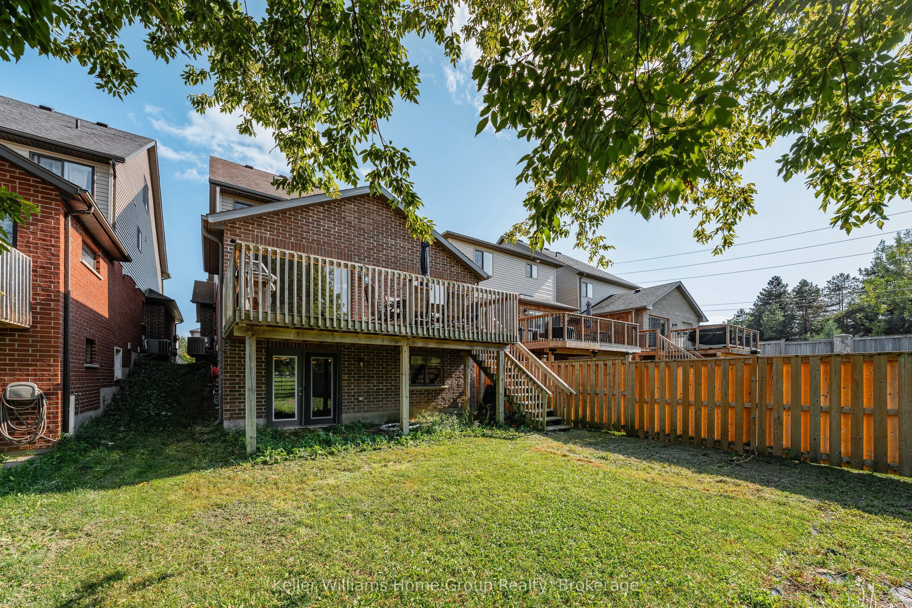 213 Couling Crescent
