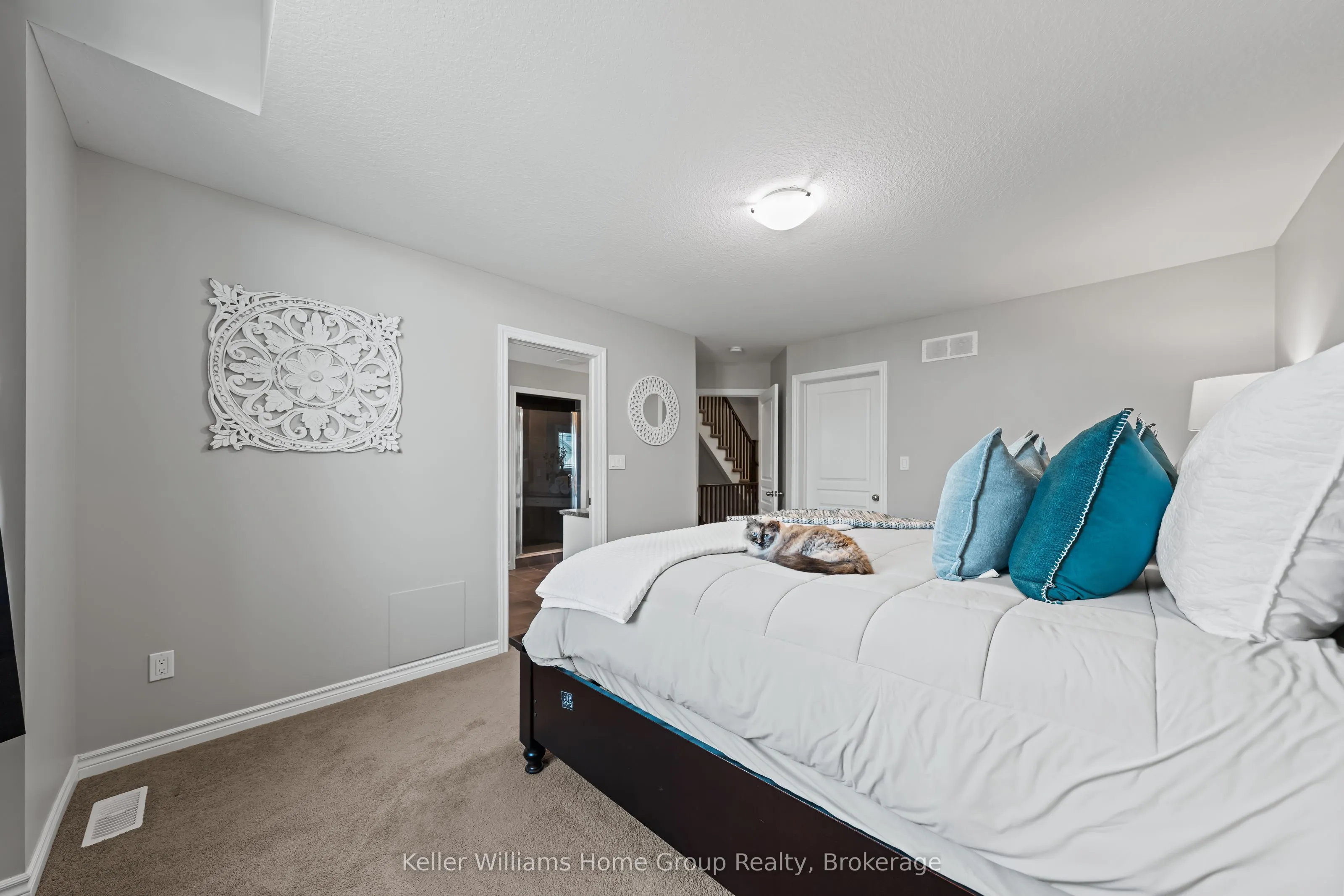 213 Couling Crescent