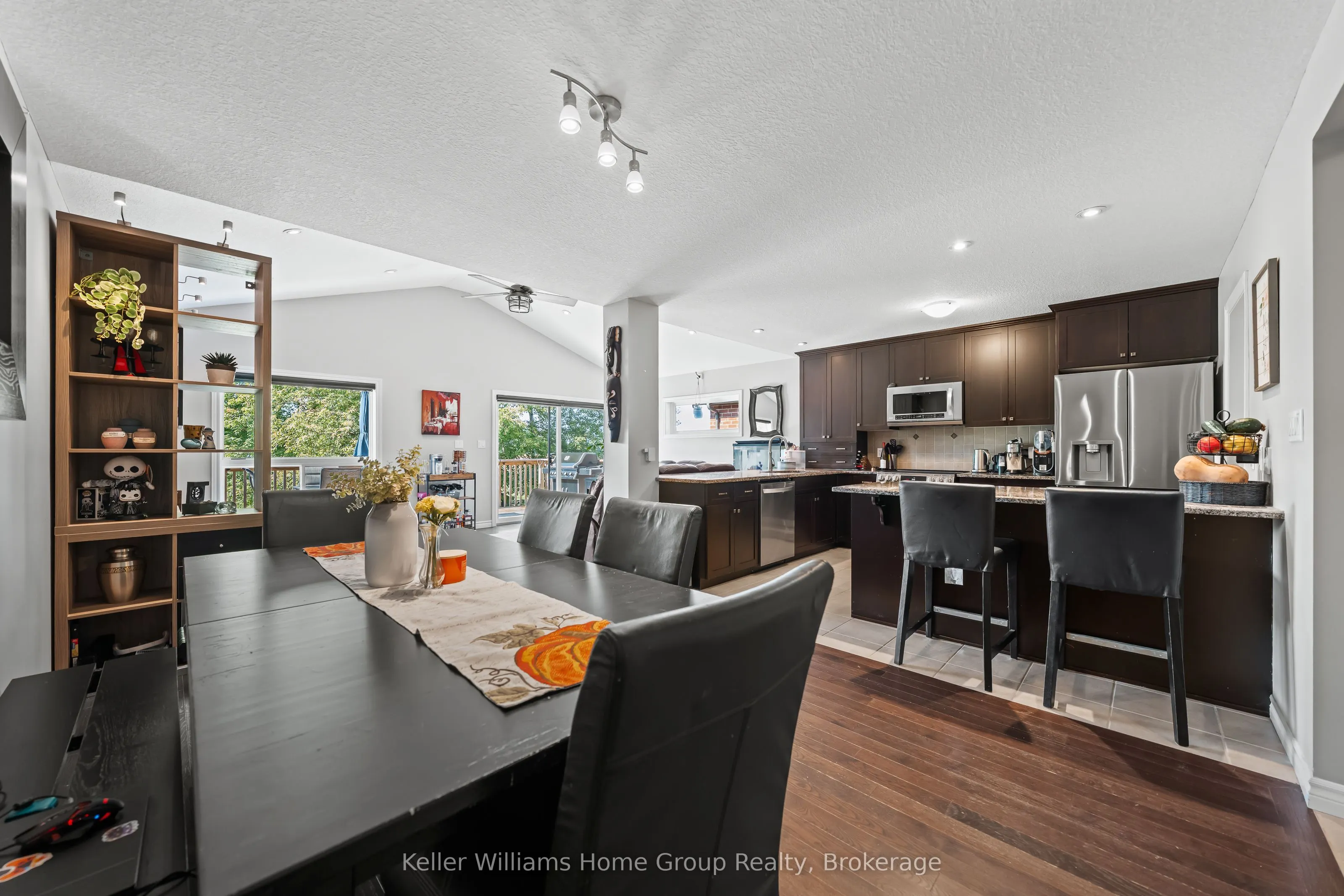 213 Couling Crescent