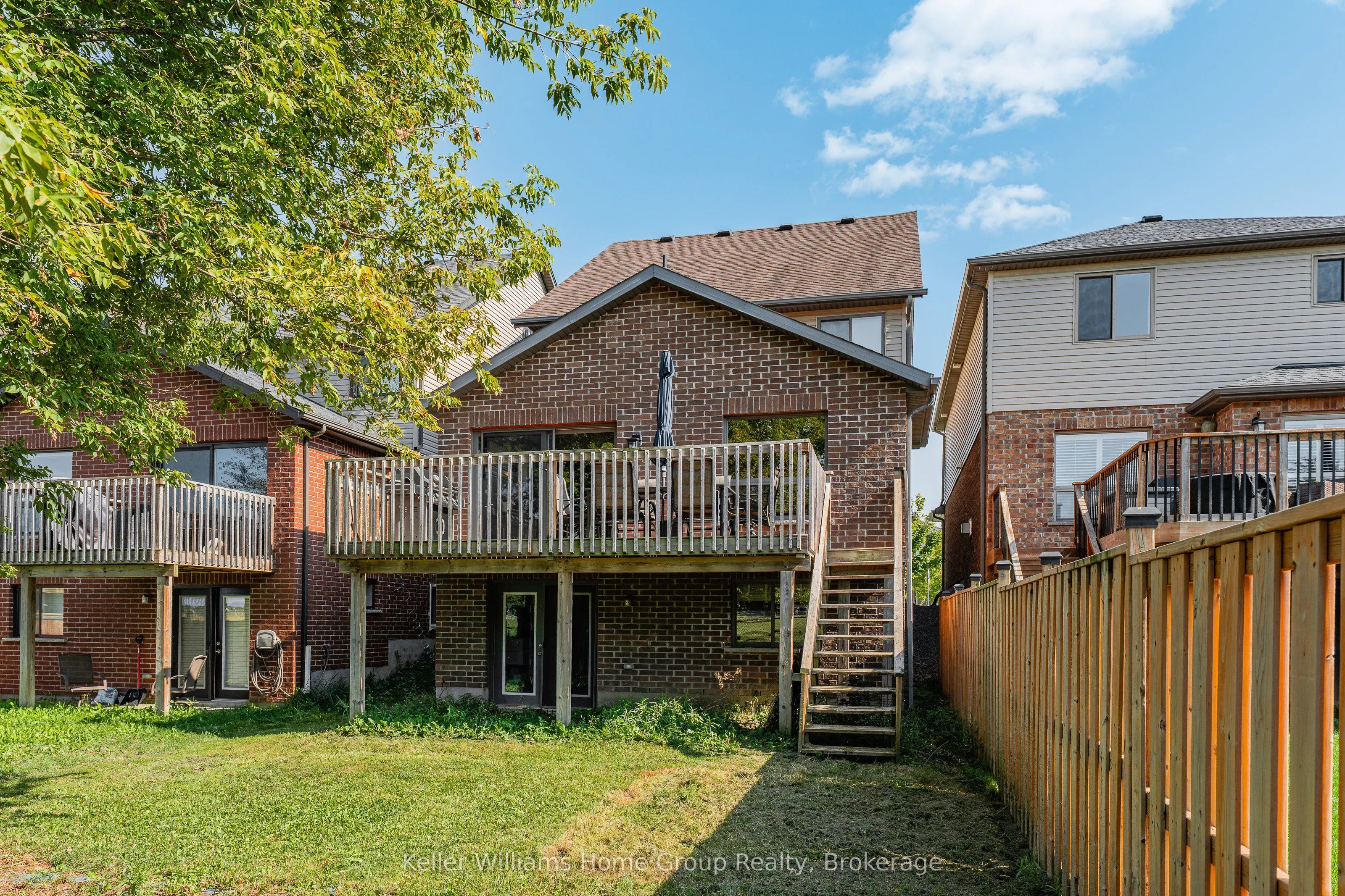 213 Couling Crescent