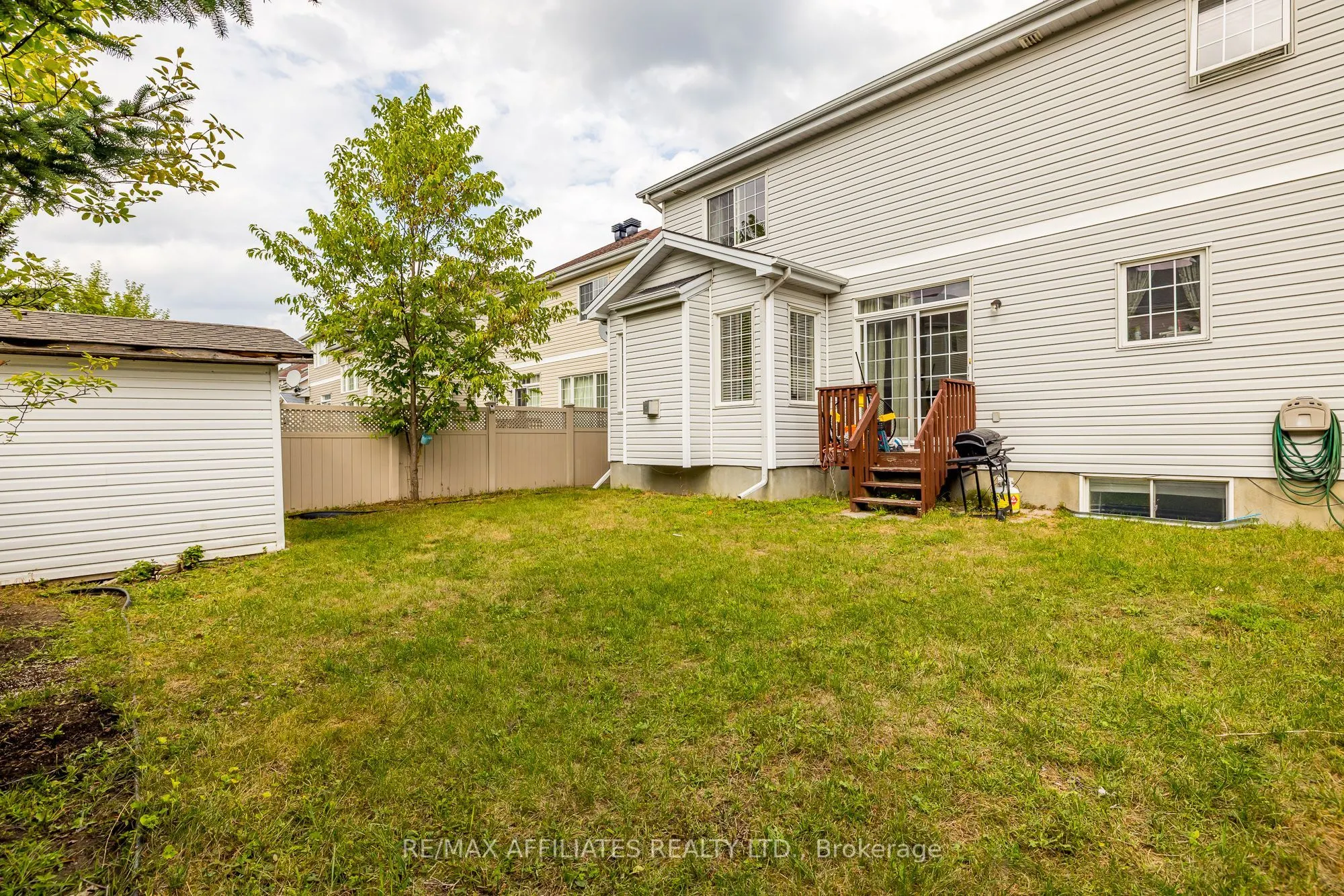 232 HIDDEN MEADOW Avenue