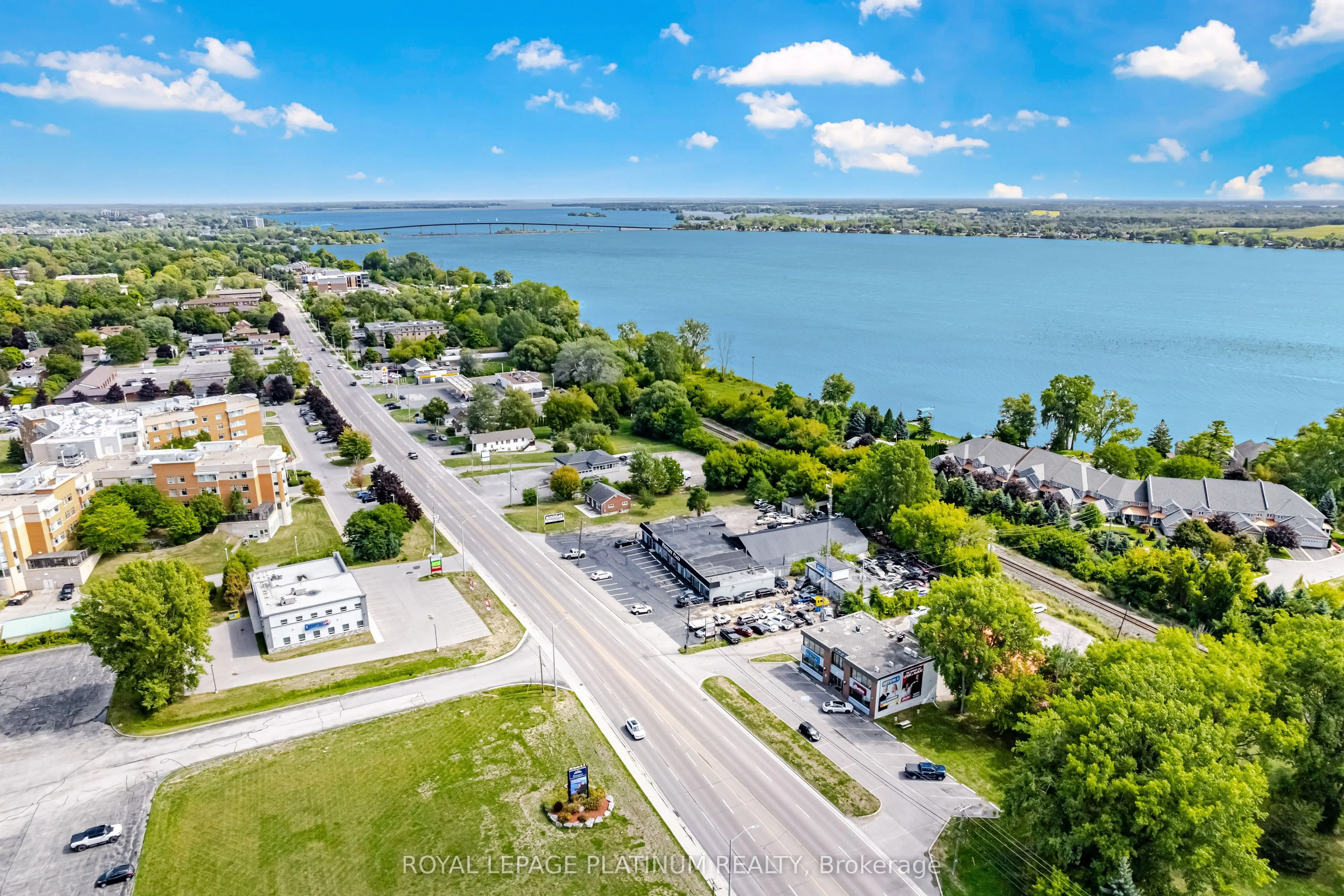 481 Dundas Street W, #2