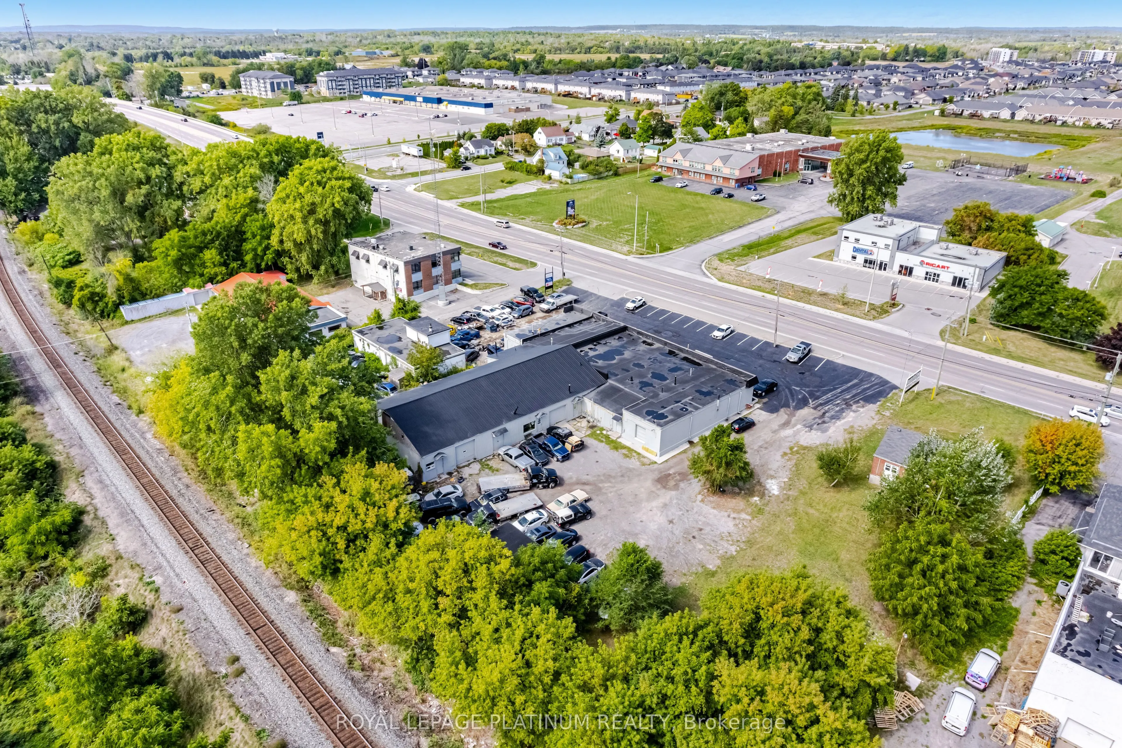 481 Dundas Street W, #2