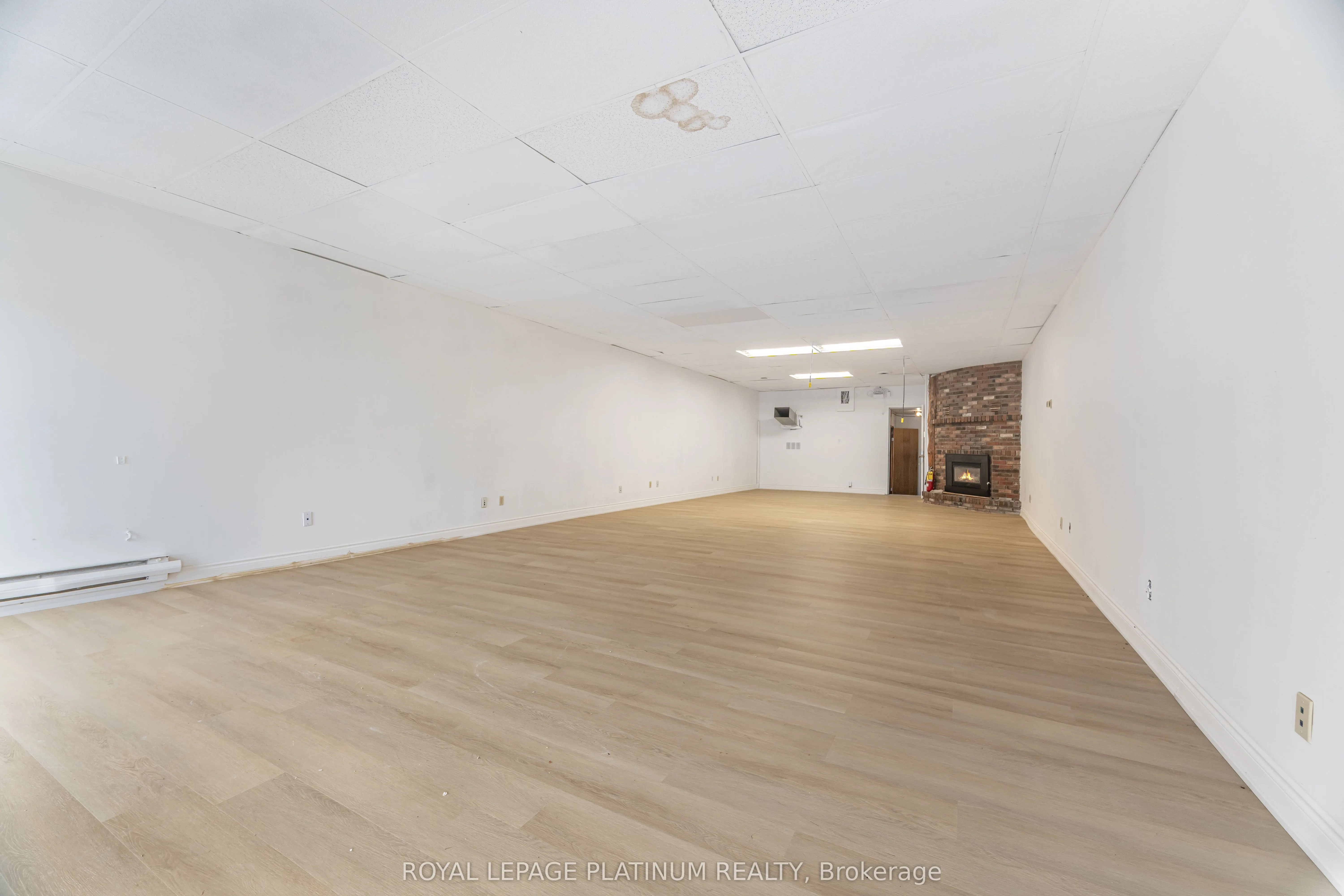 481 Dundas Street W, #2