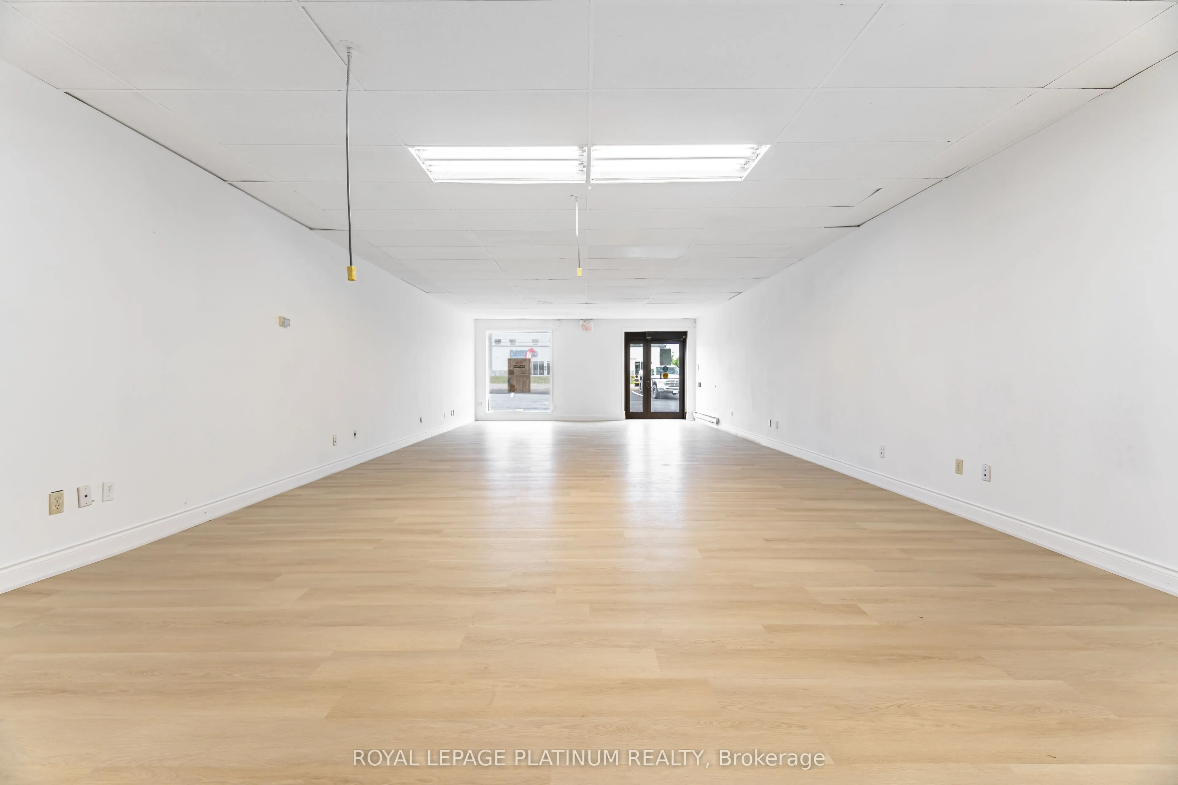 481 Dundas Street W, #2