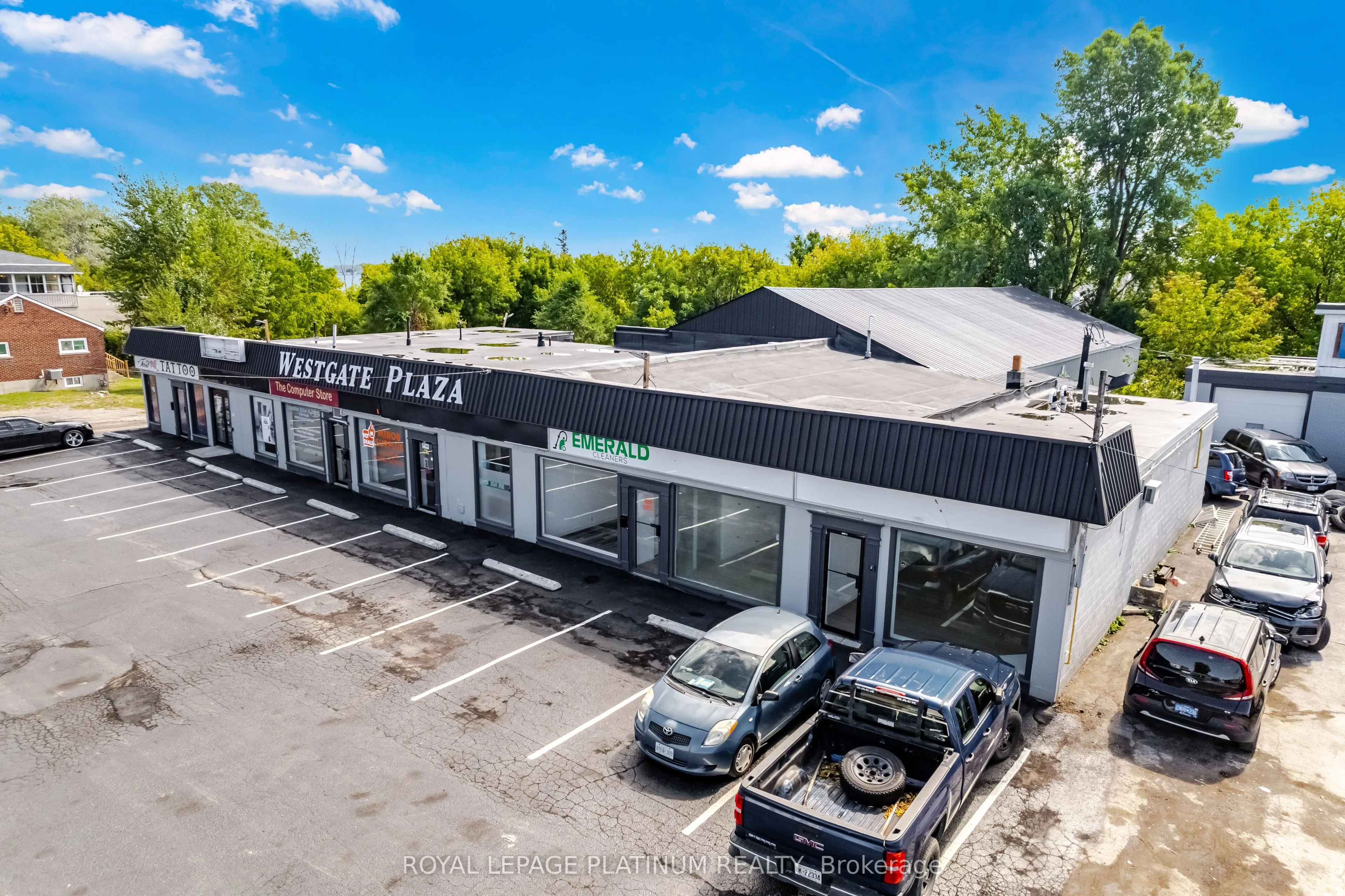 481 Dundas Street W, #2