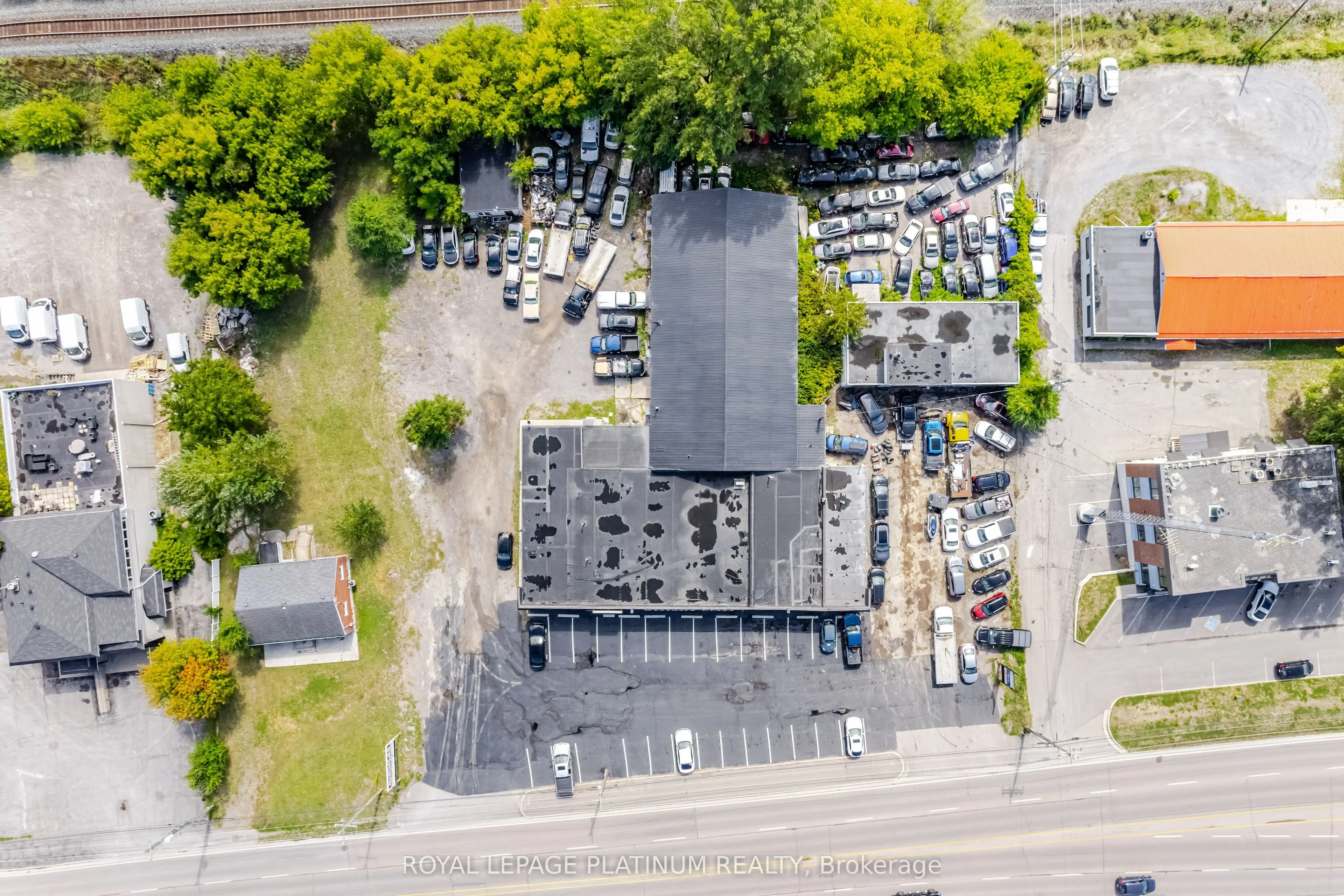 481 Dundas Street W, #2