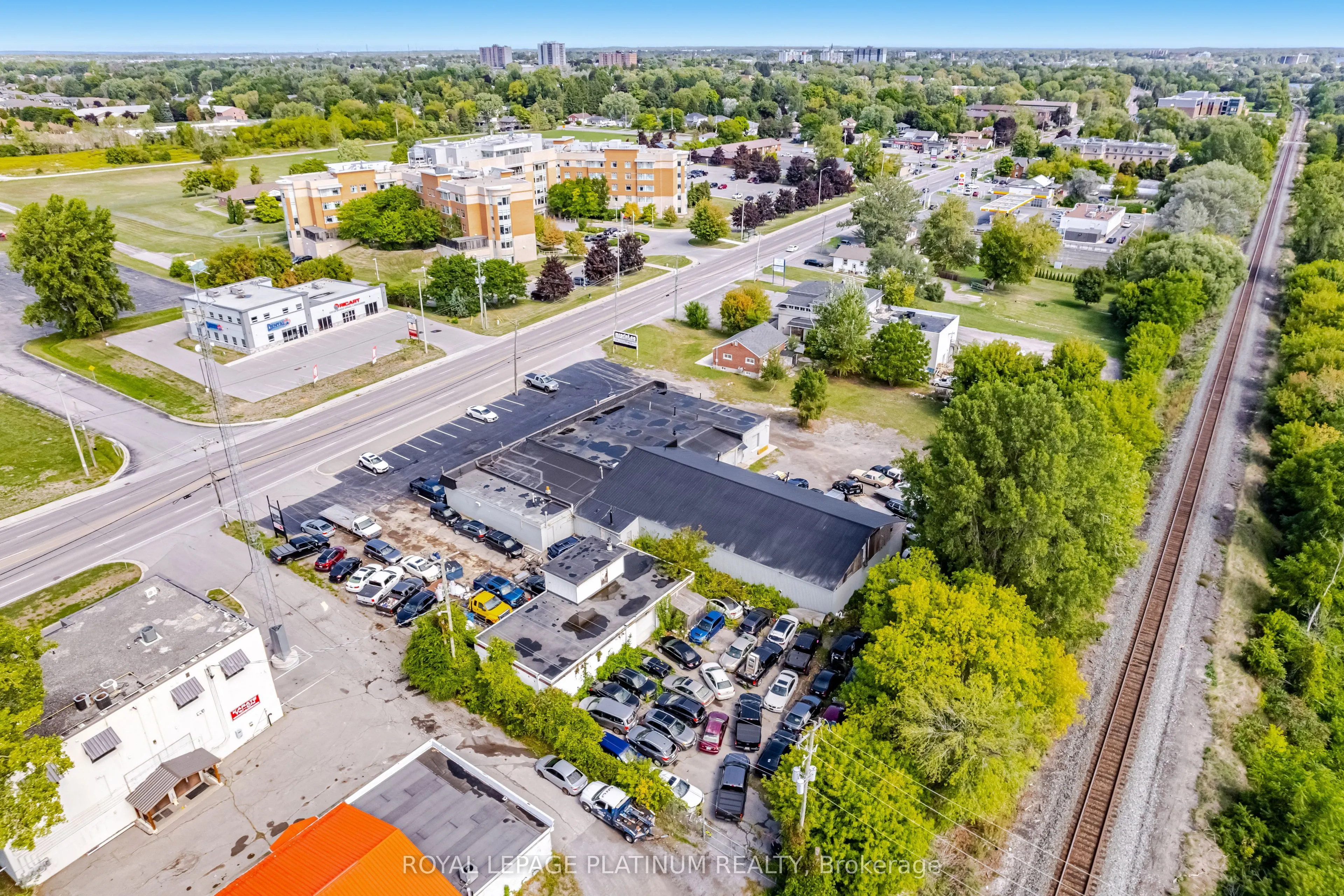 481 Dundas Street W, #2