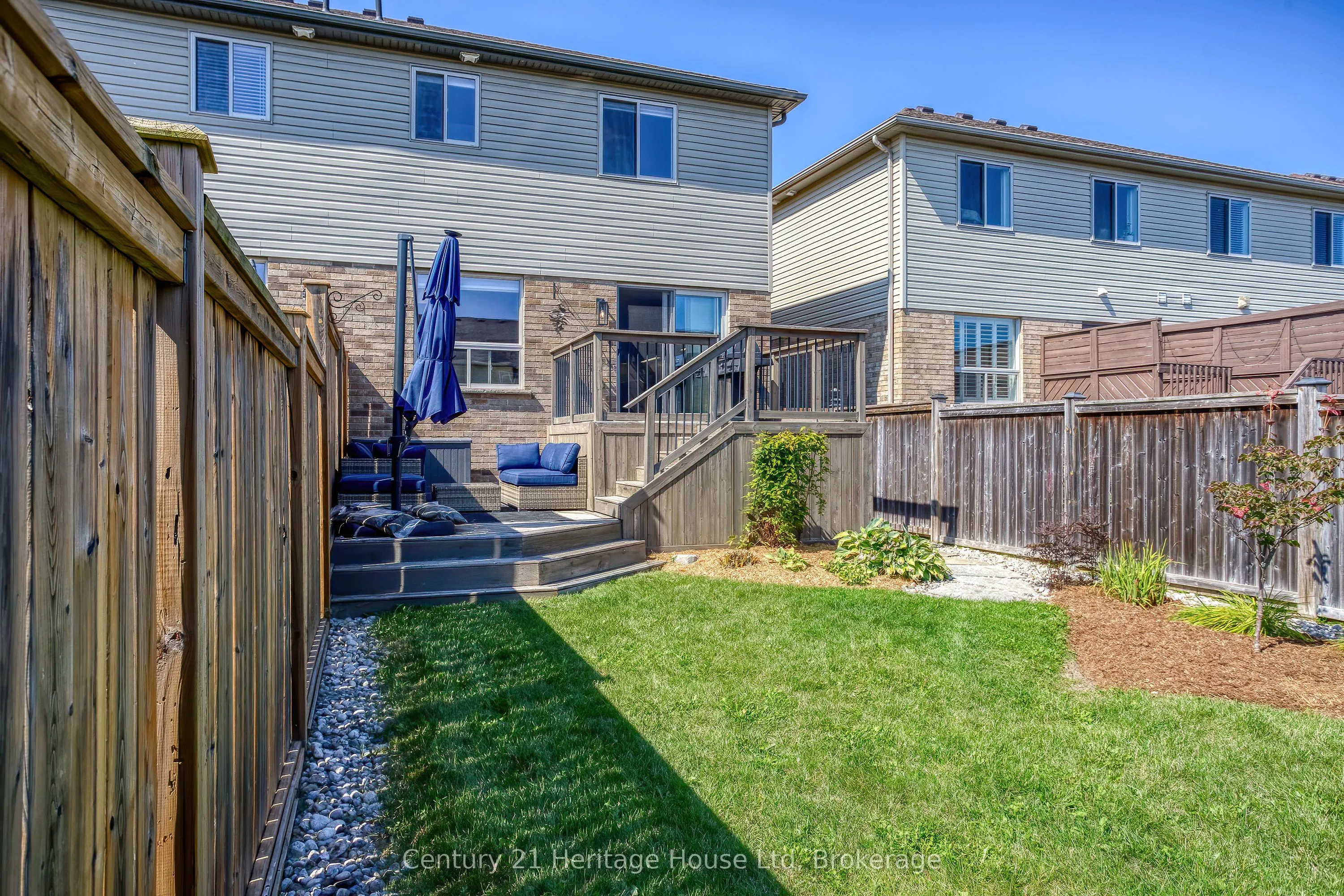208 Couling Crescent