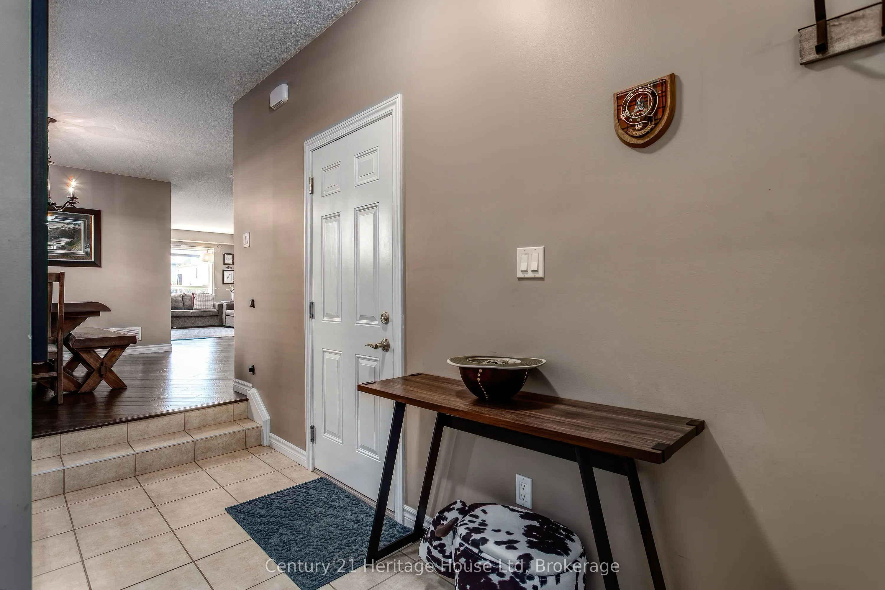208 Couling Crescent