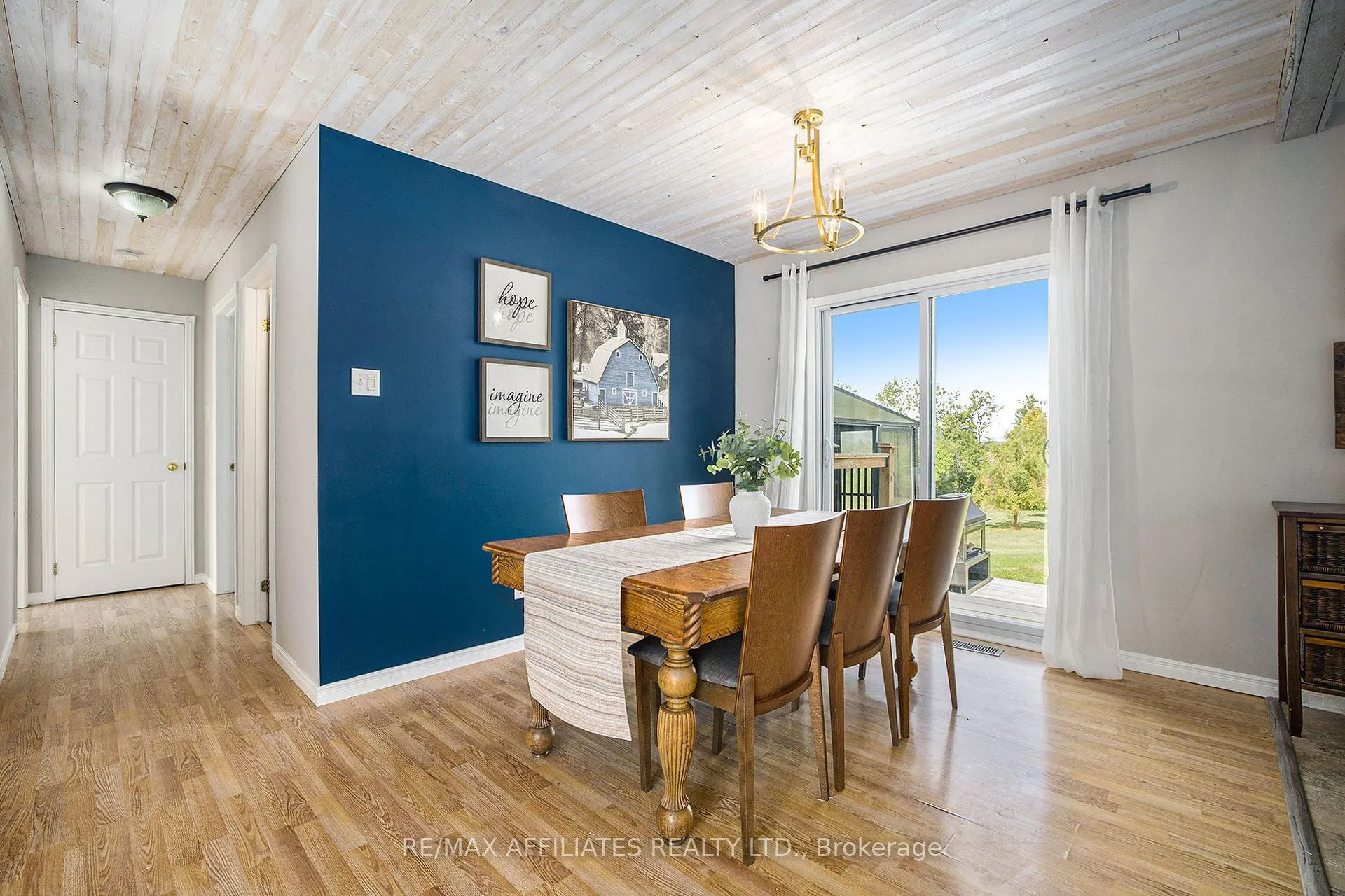 221 Hawley Road