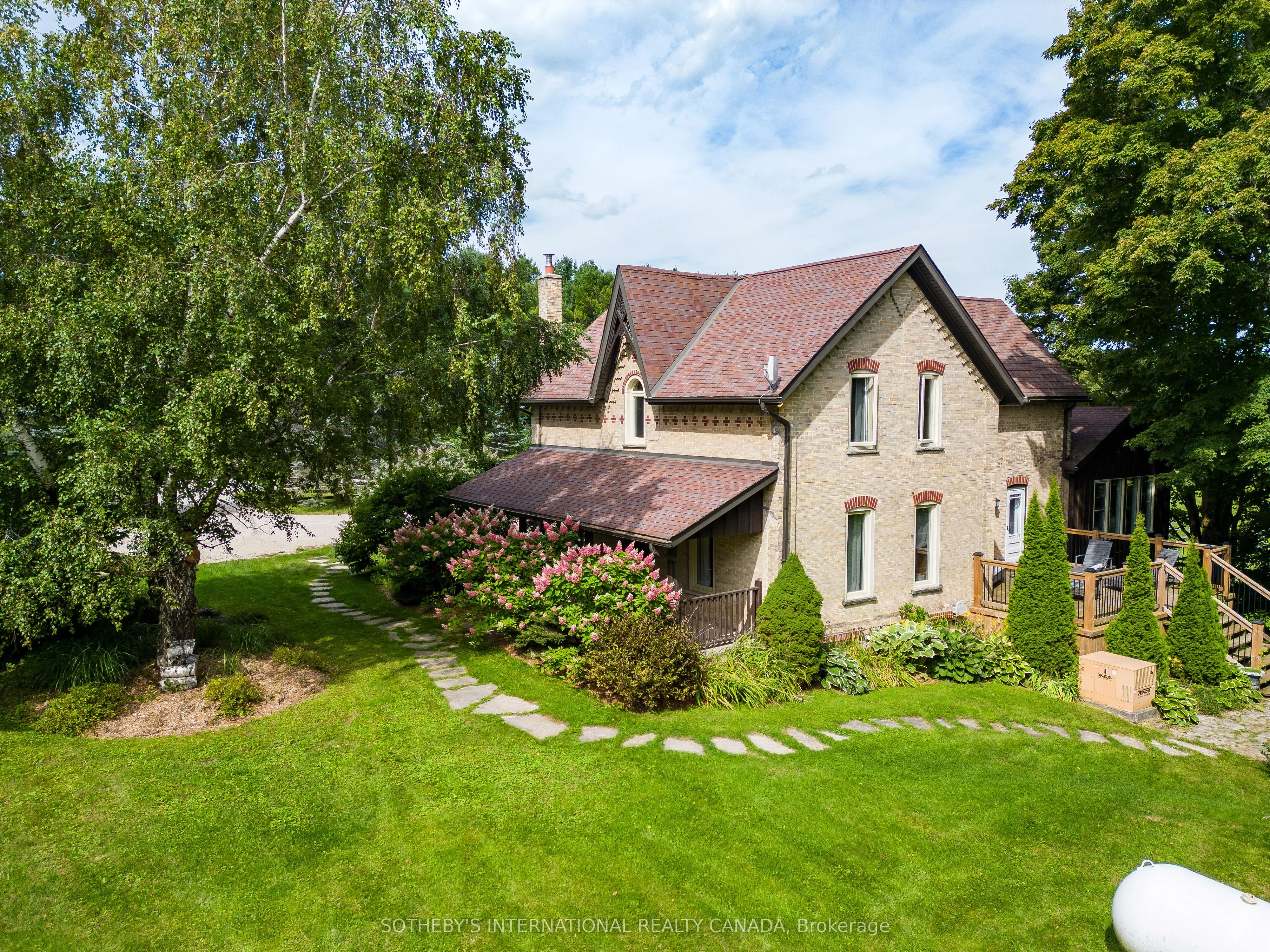 553291 Grey 23 Road