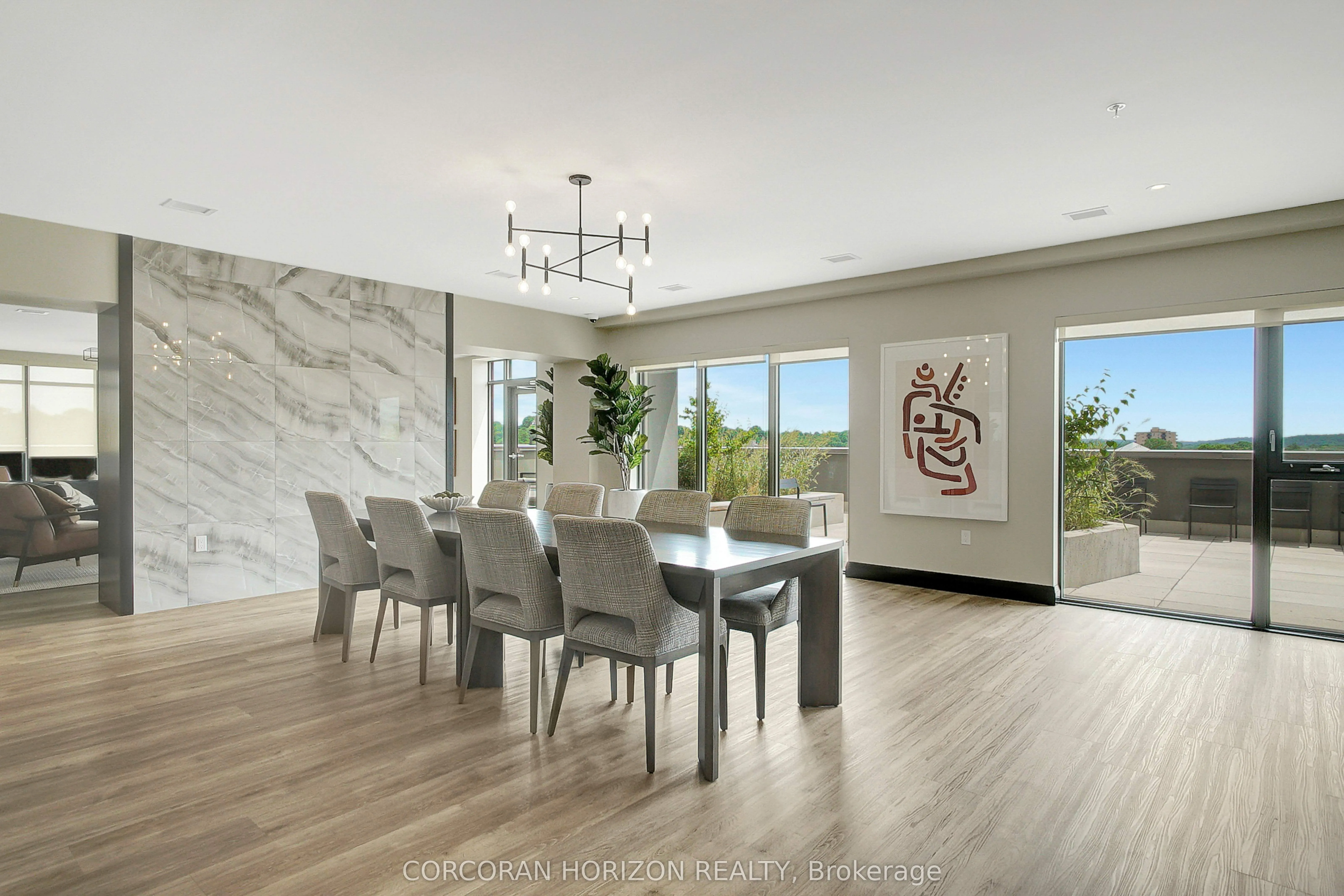 15 Glebe Street, #710