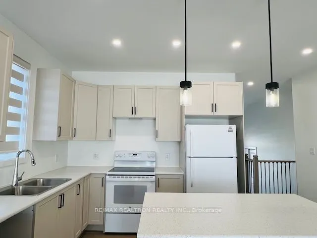 49 Summit Crescent
