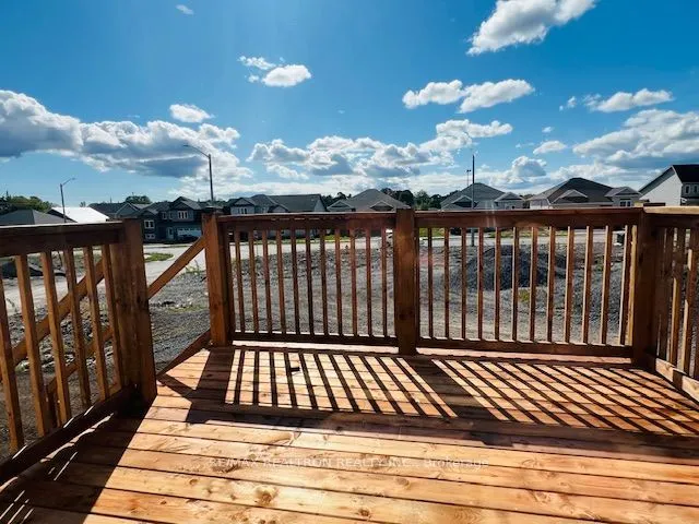 49 Summit Crescent