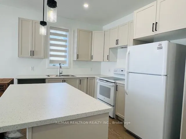 49 Summit Crescent