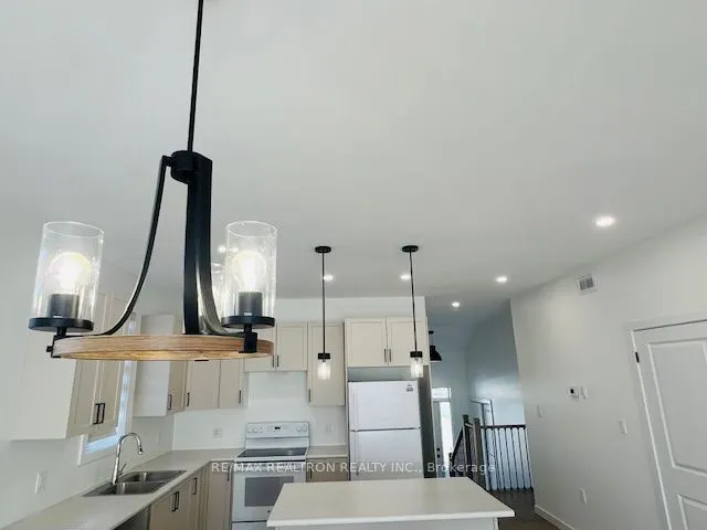 49 Summit Crescent