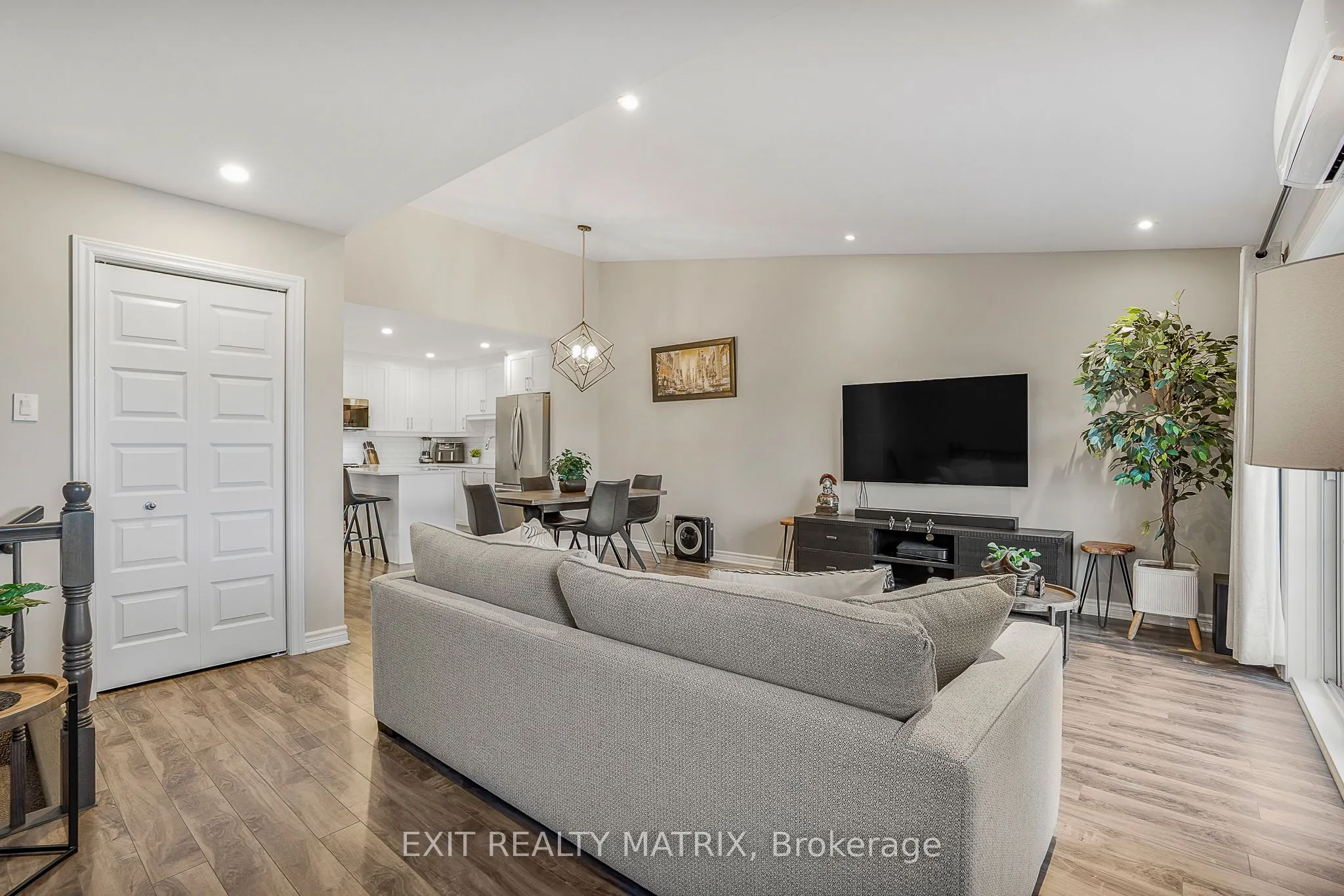 225 Spence Avenue, #203